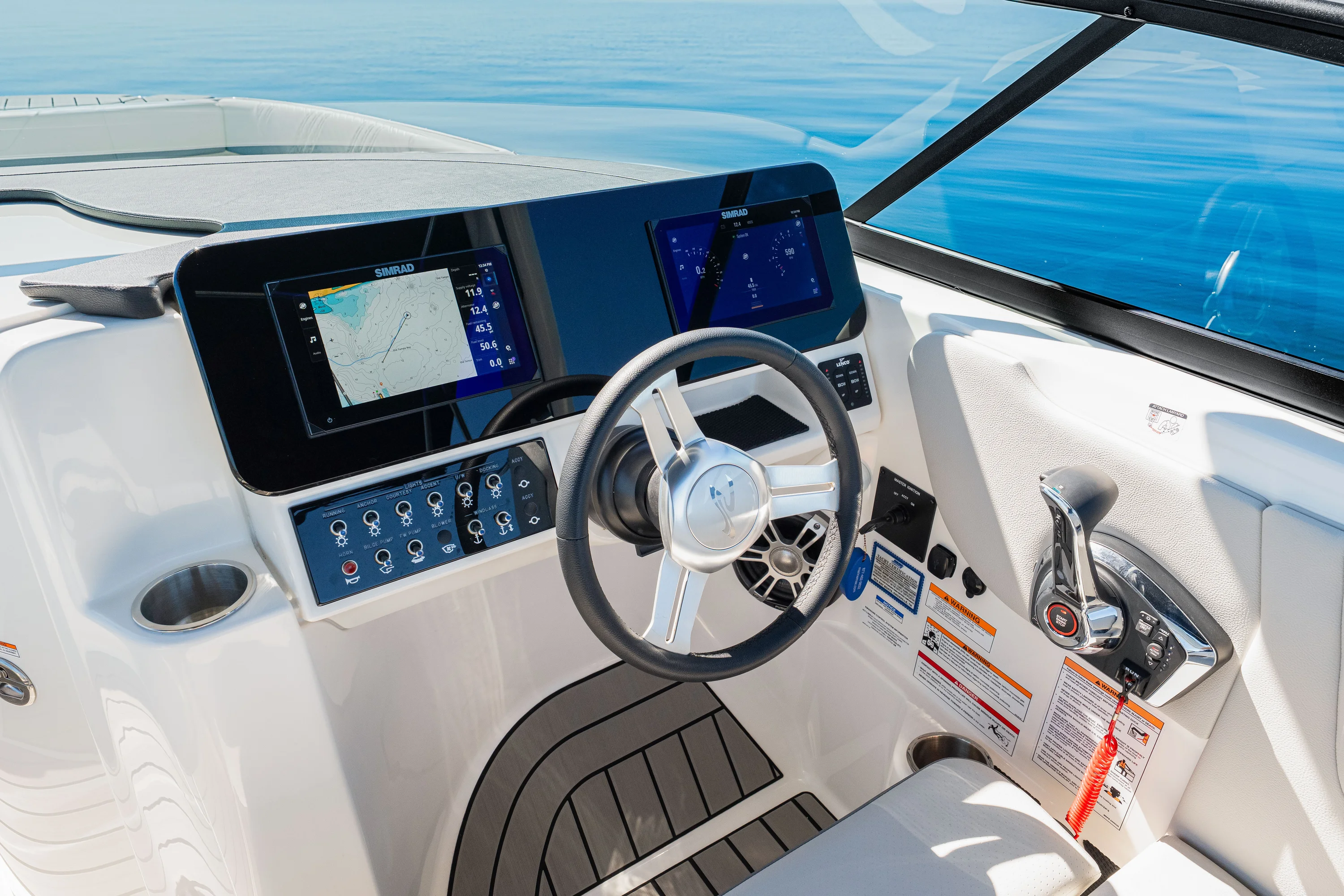 2025 Sea Ray SDX 270 Outboard Image Thumbnail #39