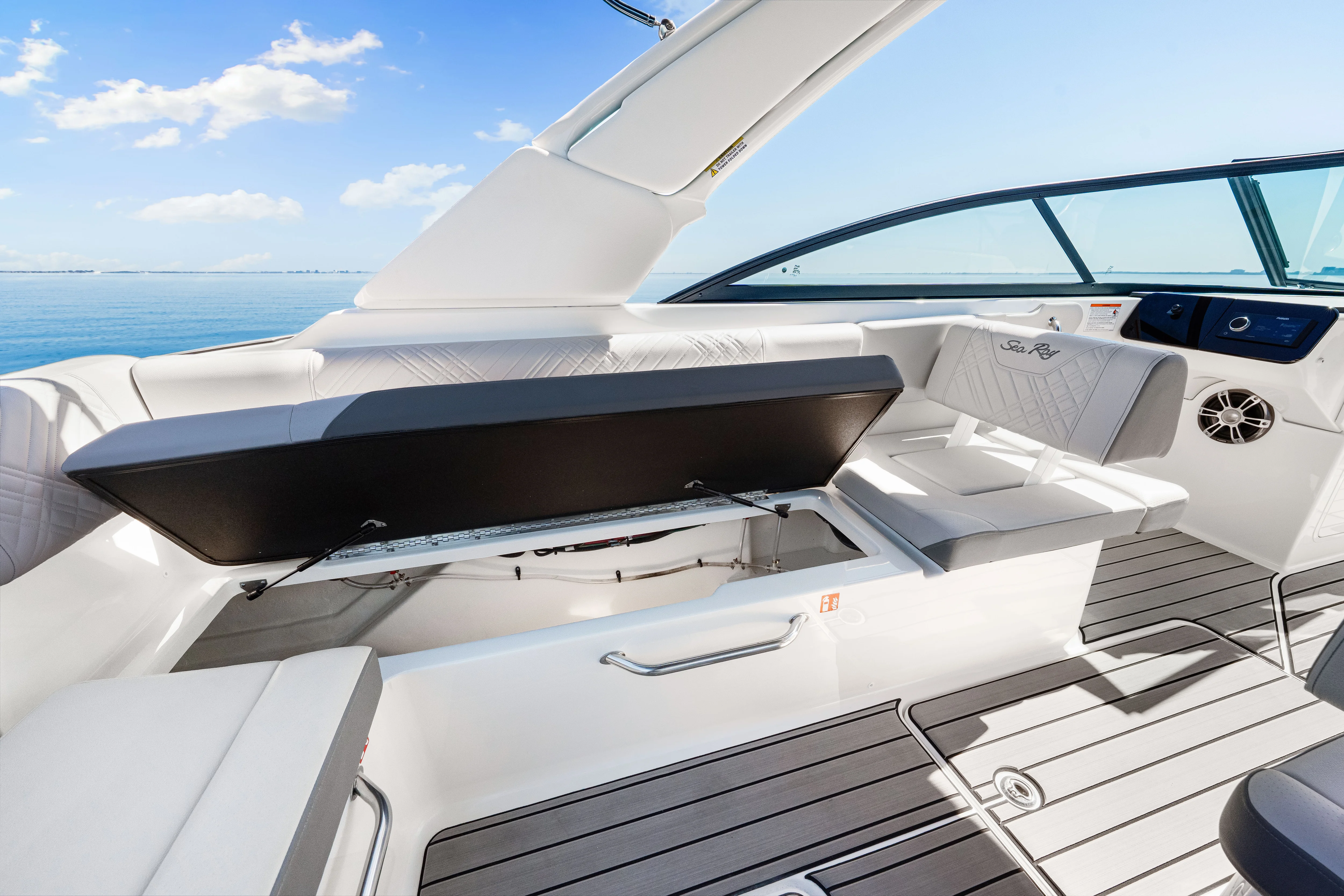 2025 Sea Ray SDX 270 Outboard Image Thumbnail #41