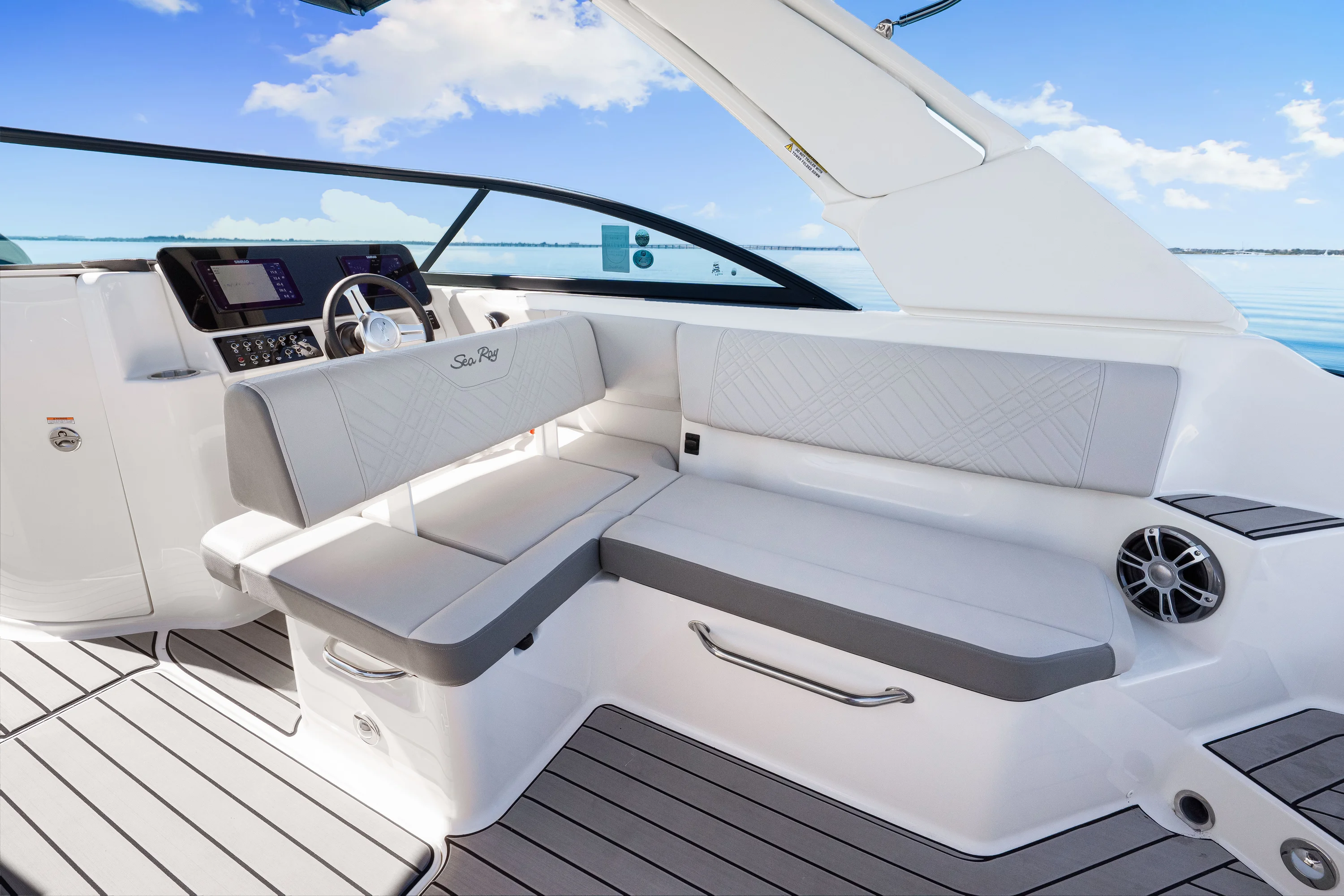 2025 Sea Ray SDX 270 Outboard Image Thumbnail #35