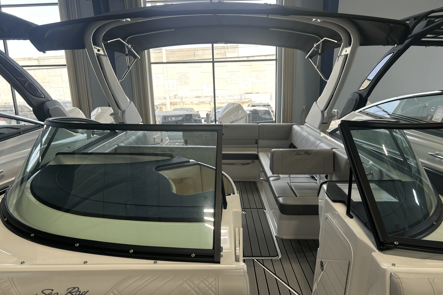 2025 Sea Ray SDX 270 Outboard Image Thumbnail #11