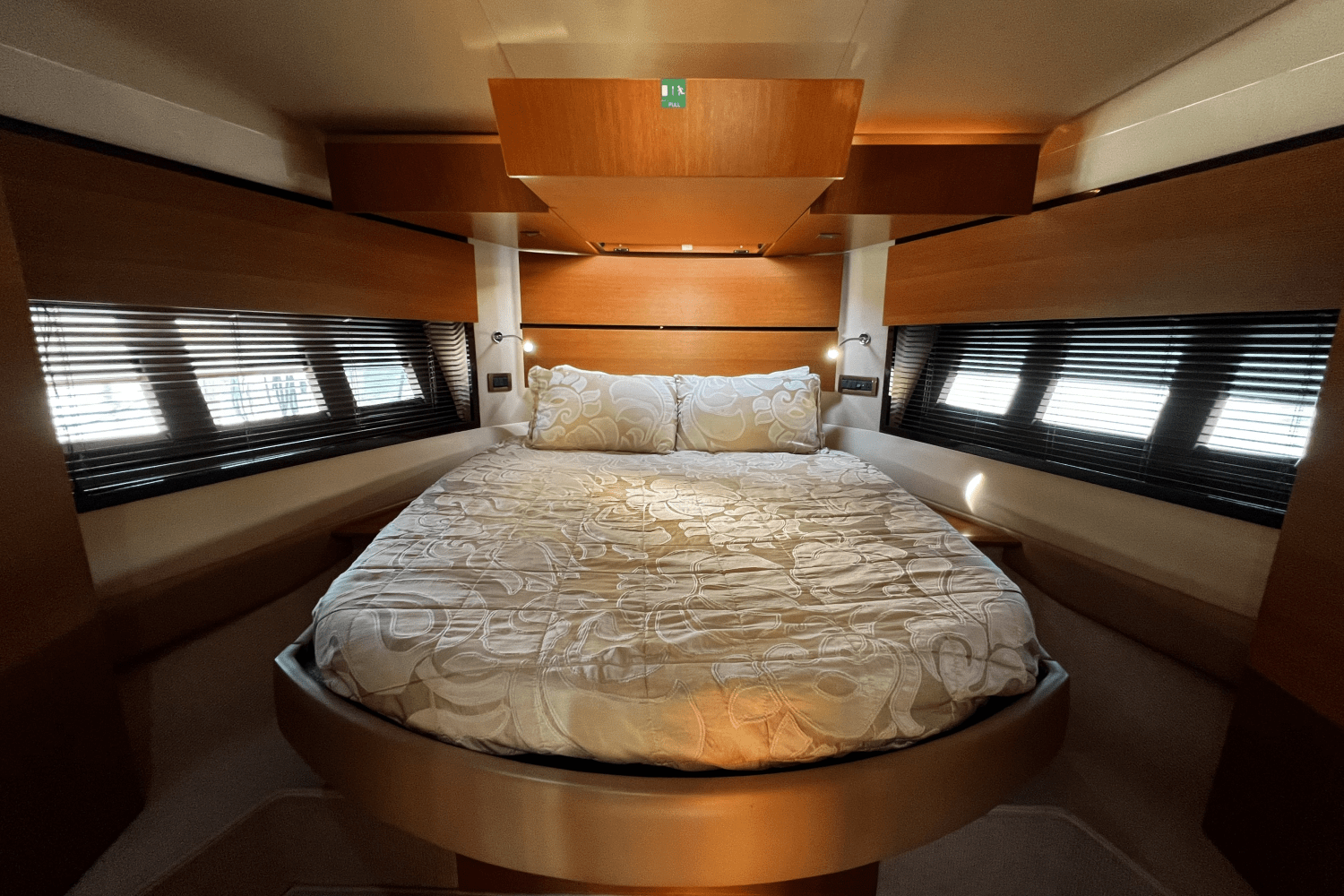 2011 Azimut 47 FLYBRIDGE Image Thumbnail #46