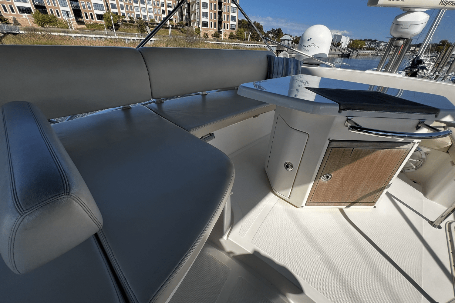 2011 Azimut 47 FLYBRIDGE Image Thumbnail #79