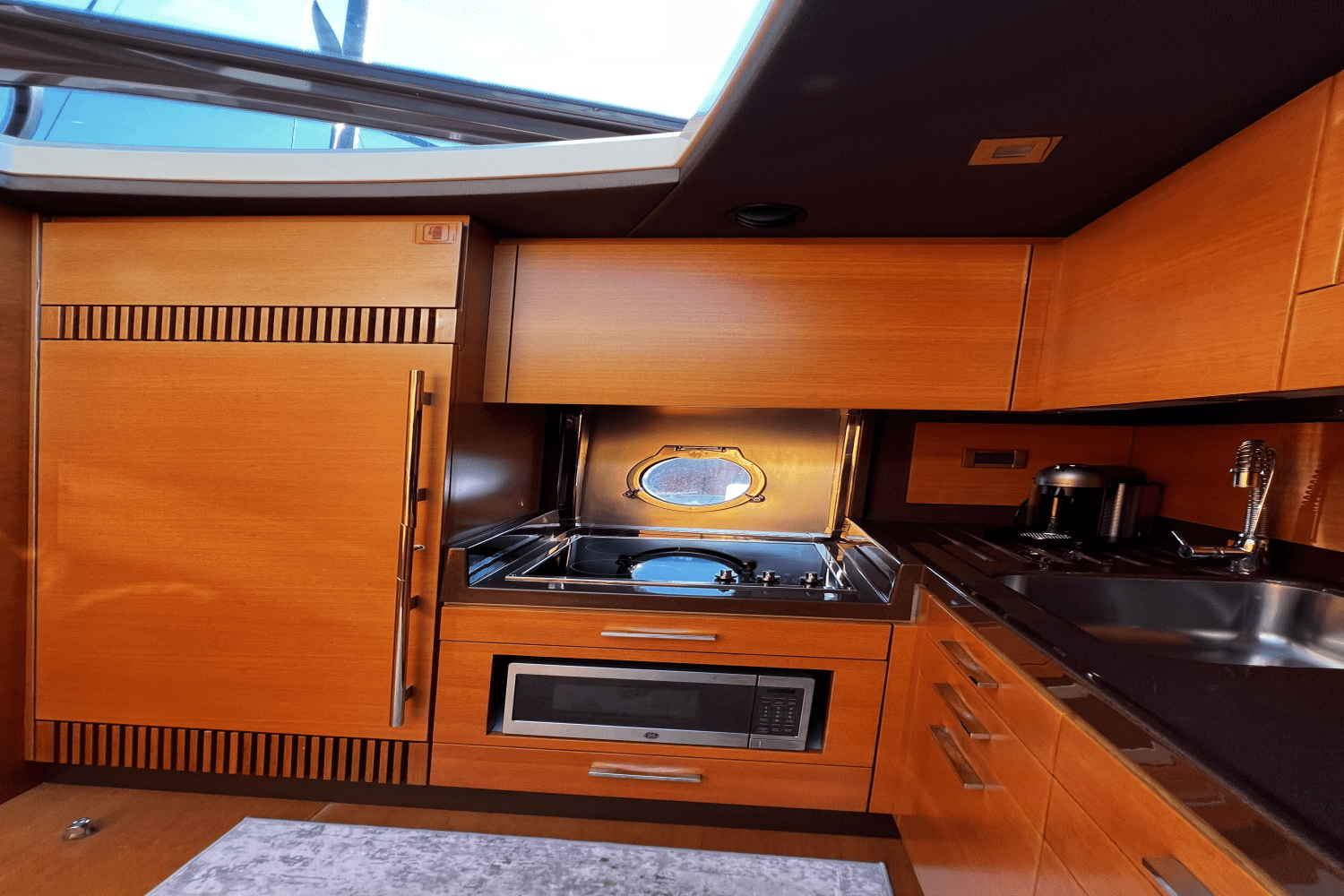 2011 Azimut 47 FLYBRIDGE Image Thumbnail #42