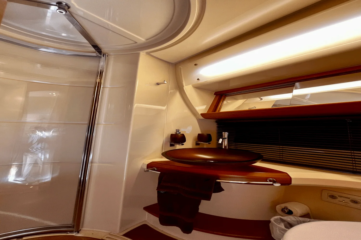 2011 Azimut 47 FLYBRIDGE Image Thumbnail #27