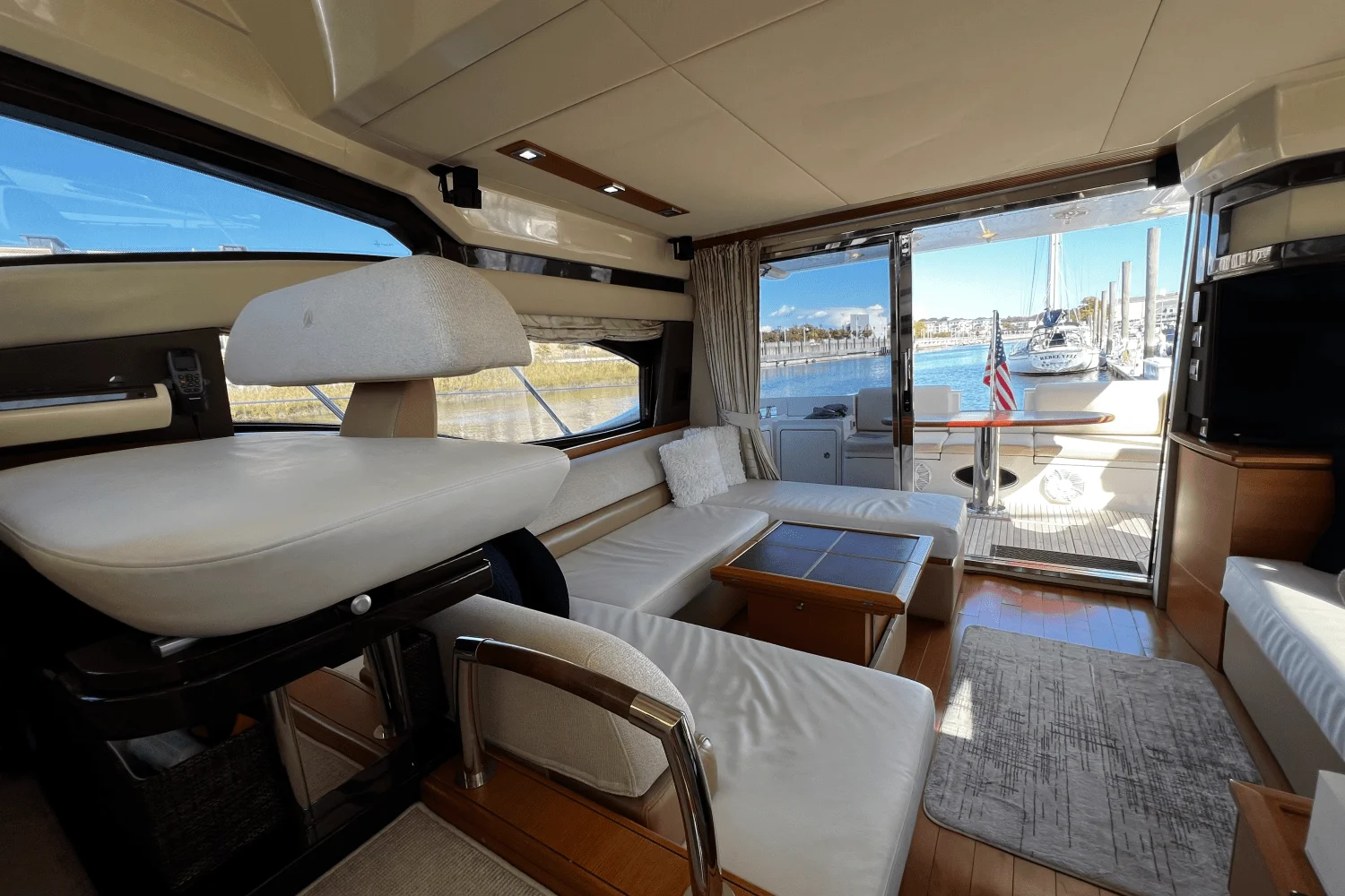 2011 Azimut 47 FLYBRIDGE Image Thumbnail #15