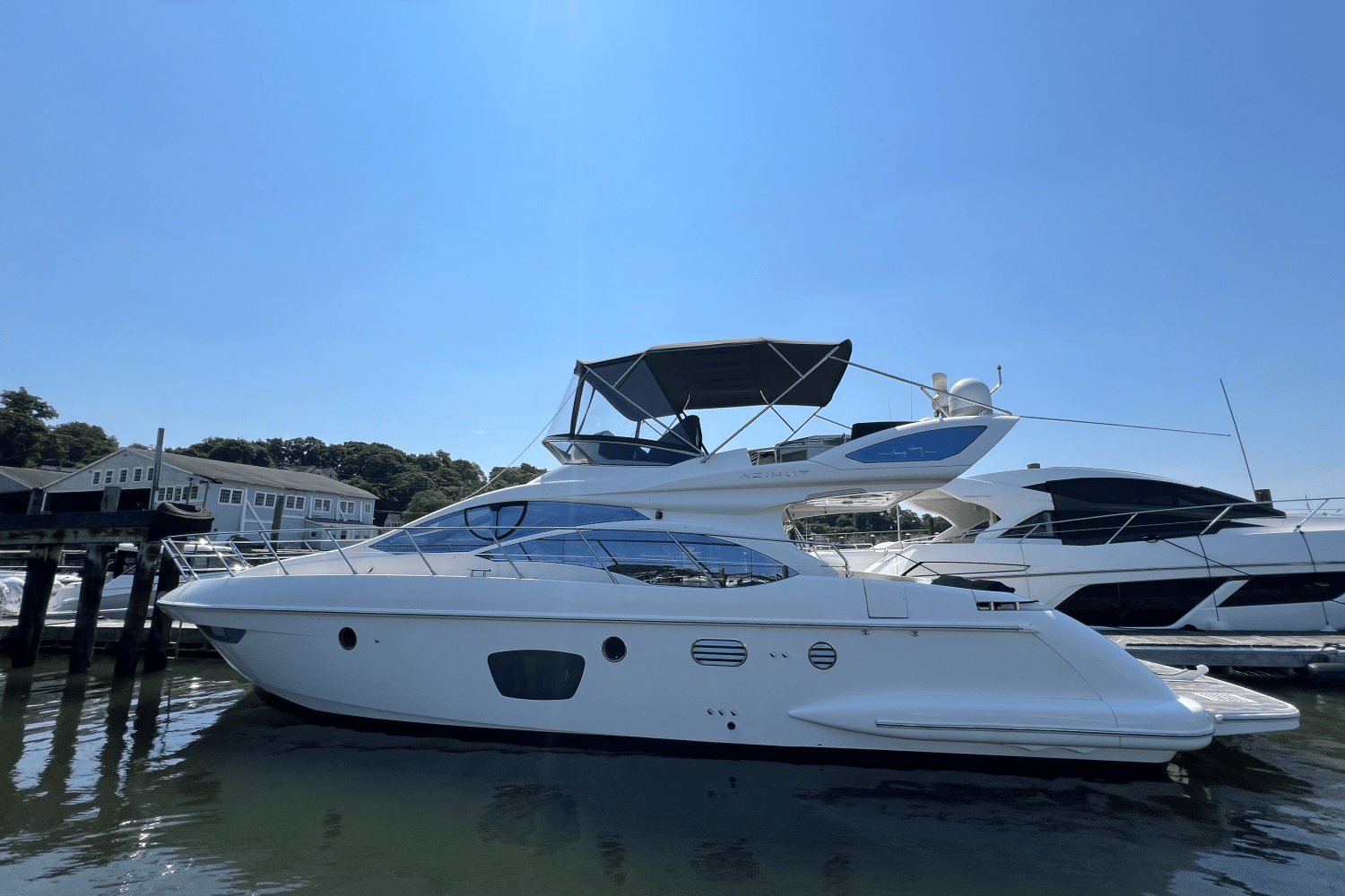 2011 Azimut 47 FLYBRIDGE Image Thumbnail #3