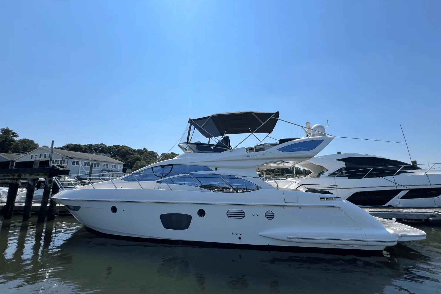 2011 Azimut 47 FLYBRIDGE Image Thumbnail #3