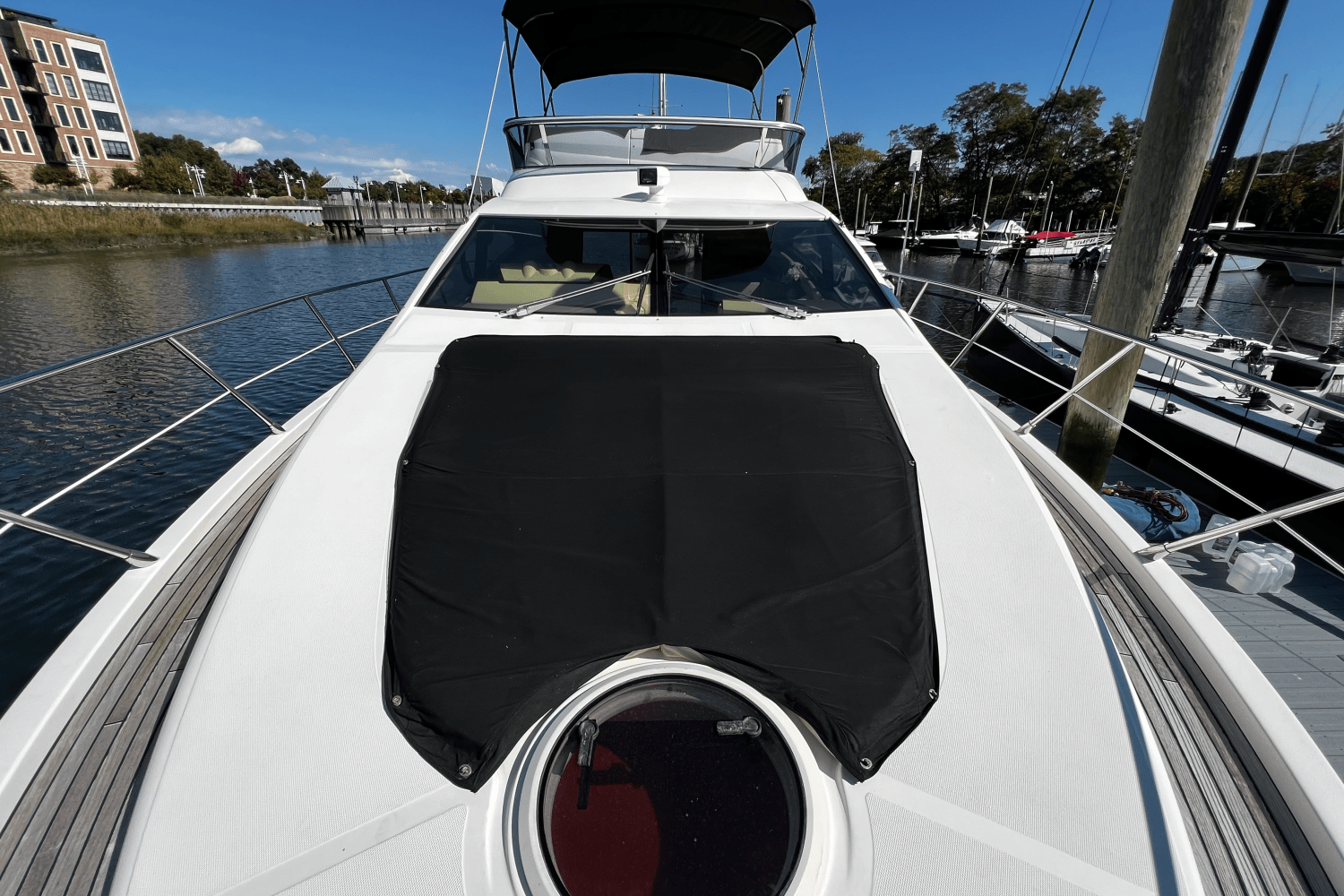 2011 Azimut 47 FLYBRIDGE Image Thumbnail #12