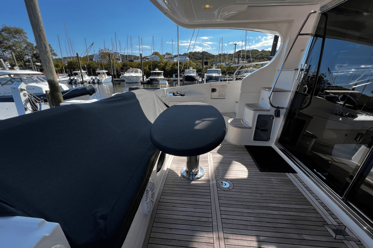 2011 Azimut 47 FLYBRIDGE Image Thumbnail #81