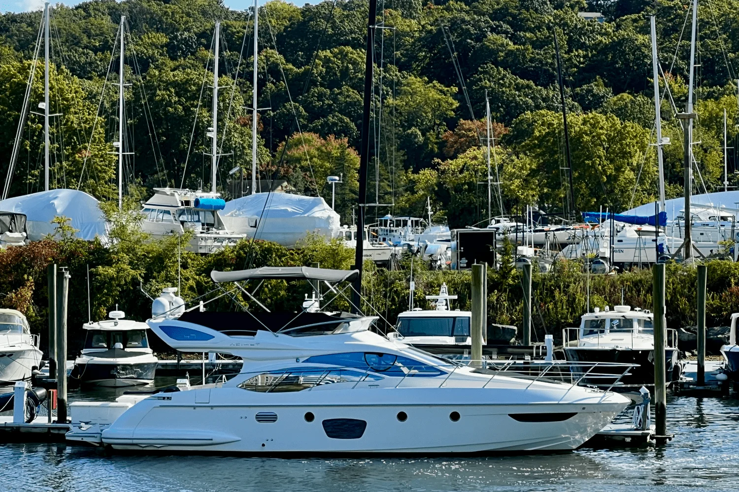 2011 Azimut 47 FLYBRIDGE Image Thumbnail #6