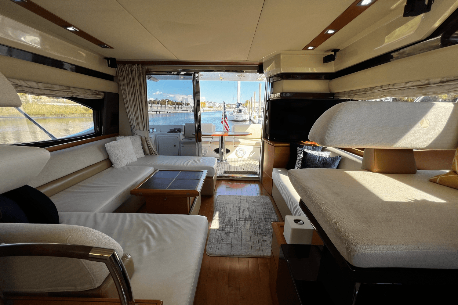 2011 Azimut 47 FLYBRIDGE Image Thumbnail #13