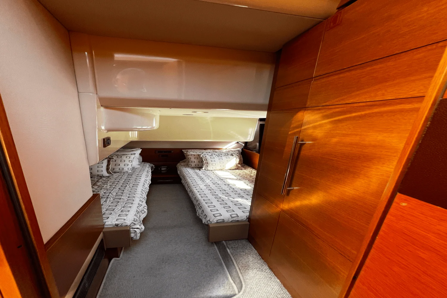 2011 Azimut 47 FLYBRIDGE Image Thumbnail #29