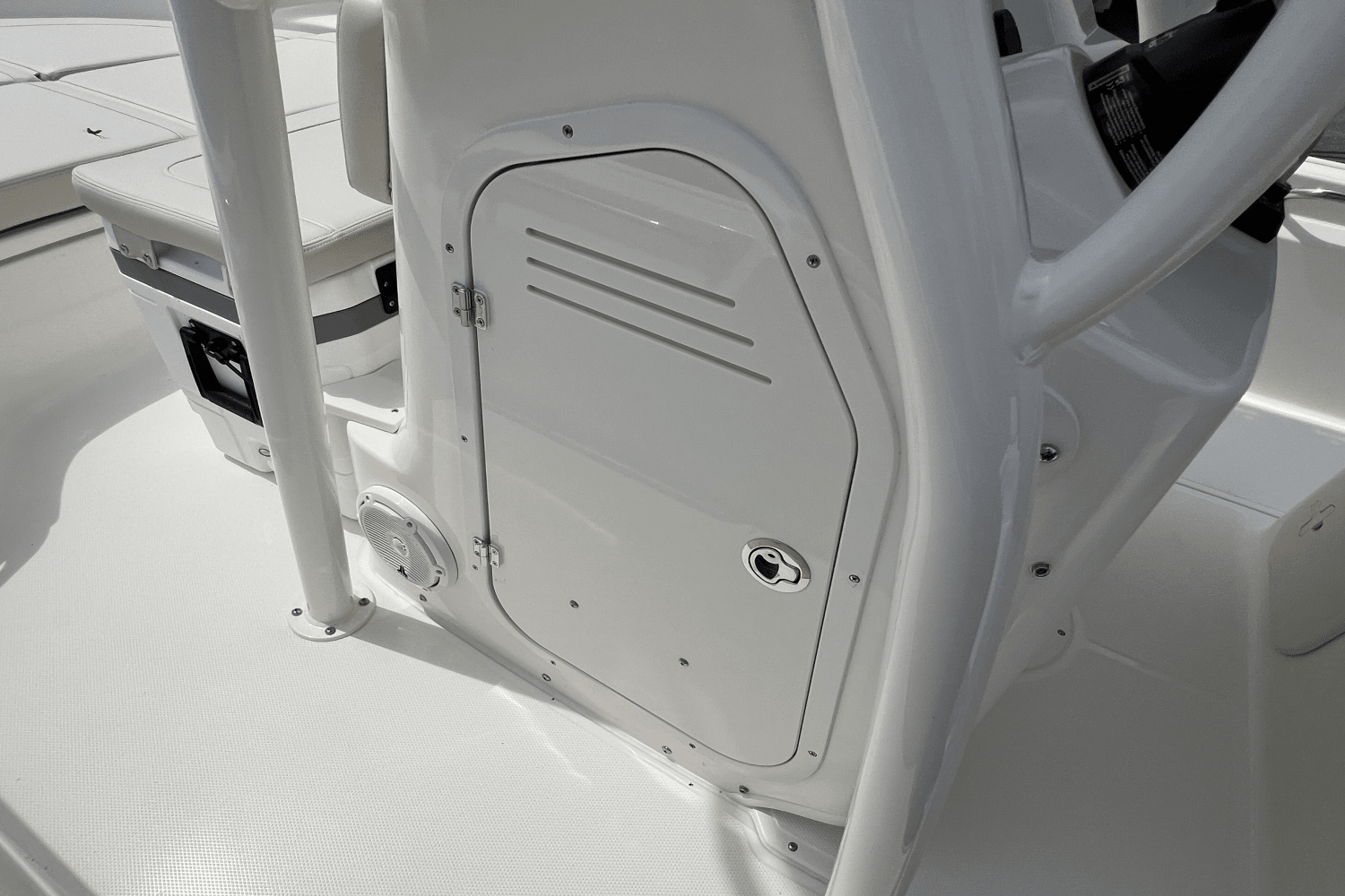 2025 Boston Whaler 190 Montauk Image Thumbnail #8
