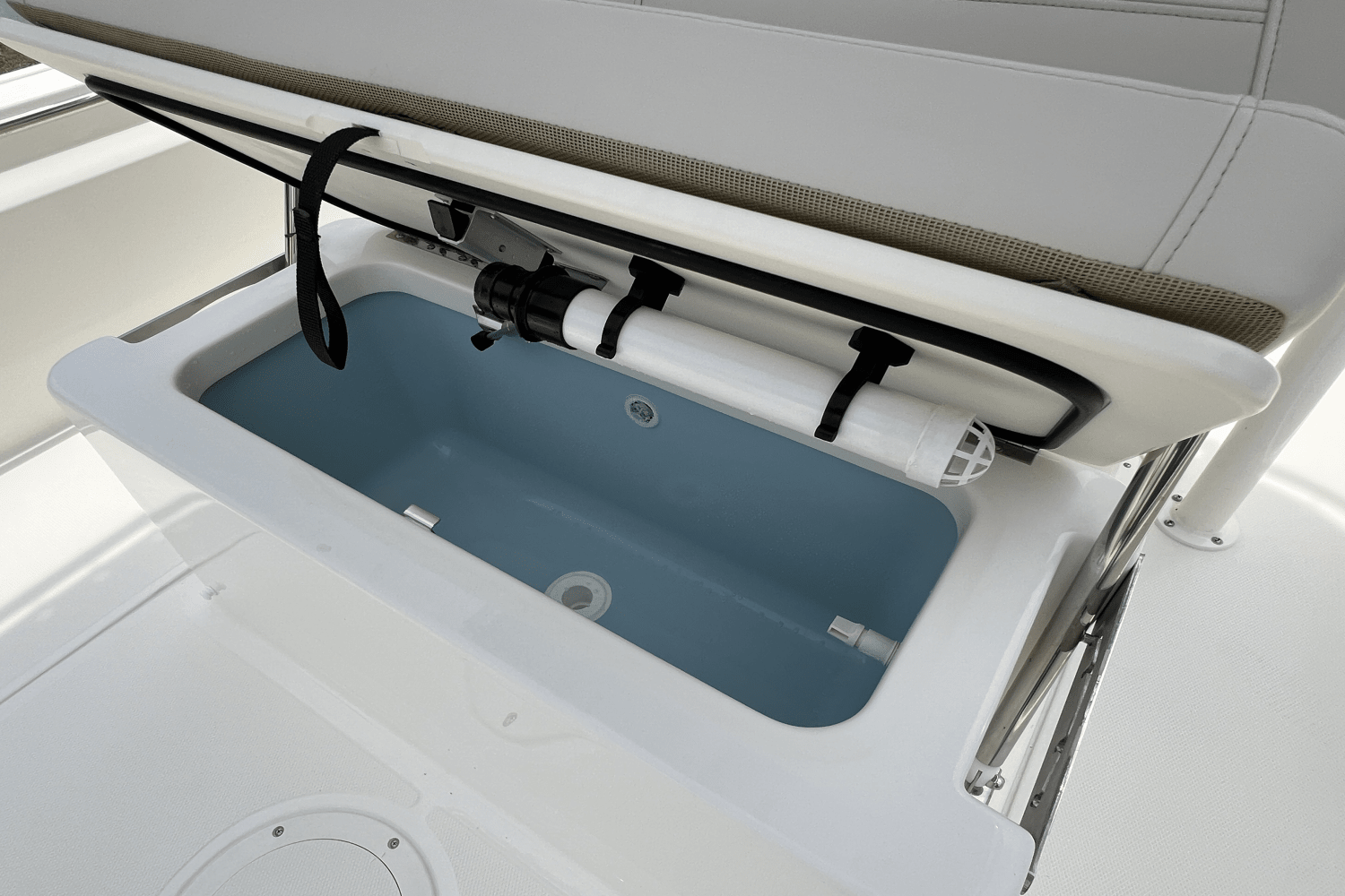 2025 Boston Whaler 190 Montauk Image Thumbnail #5