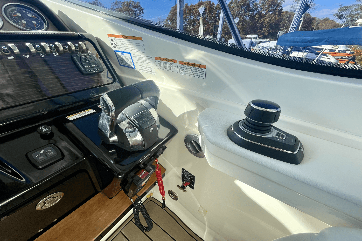 2018 Sea Ray Sundancer 350 Coupe Image Thumbnail #20