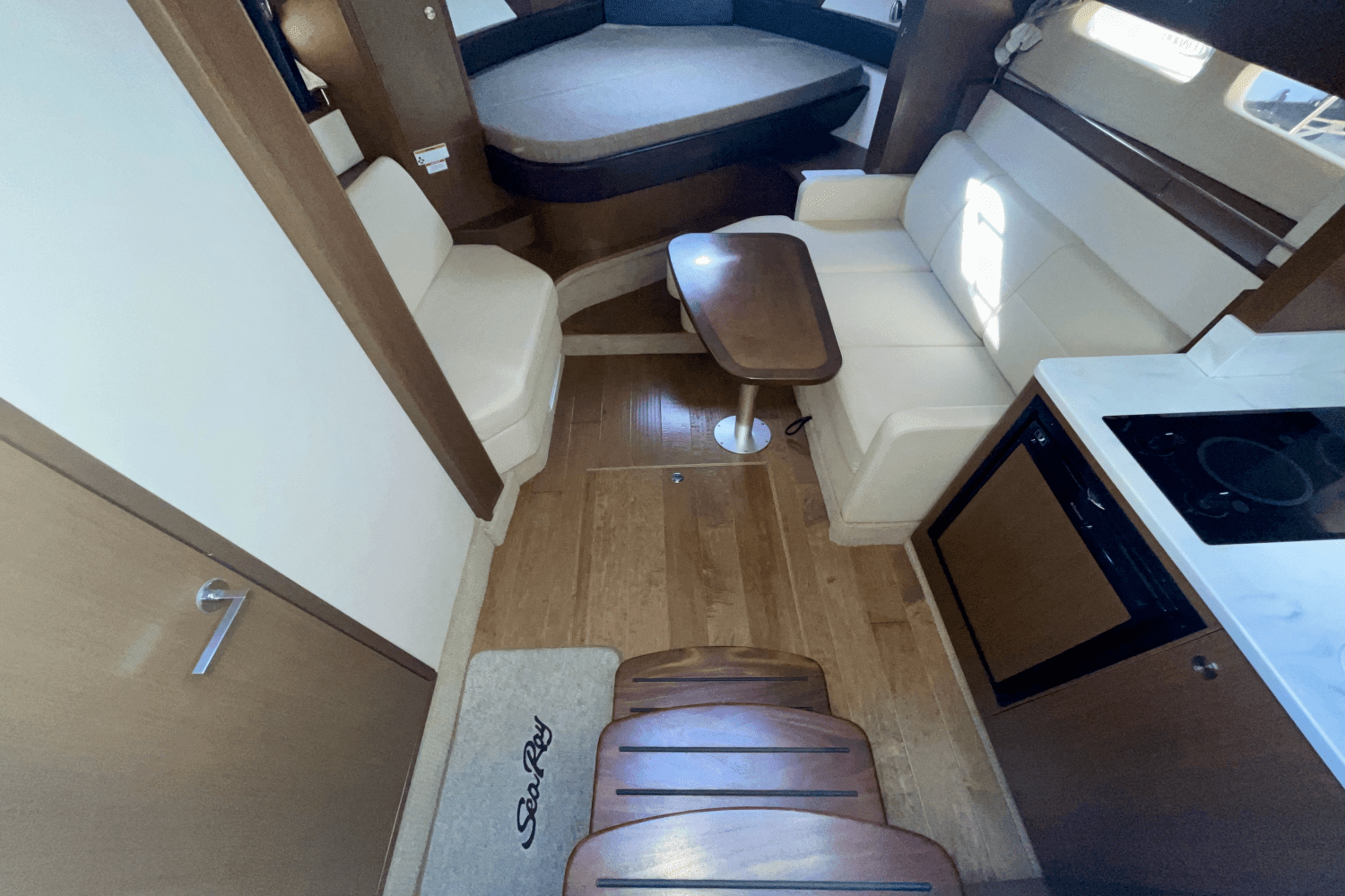 2018 Sea Ray Sundancer 350 Coupe Image Thumbnail #29