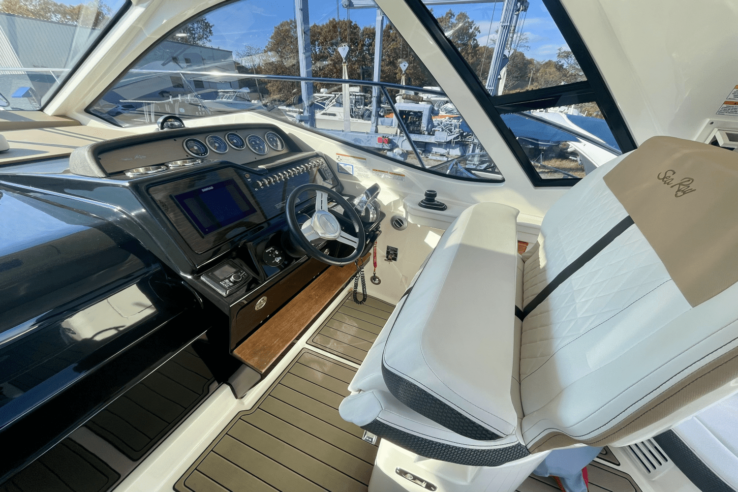 2018 Sea Ray Sundancer 350 Coupe Image Thumbnail #22