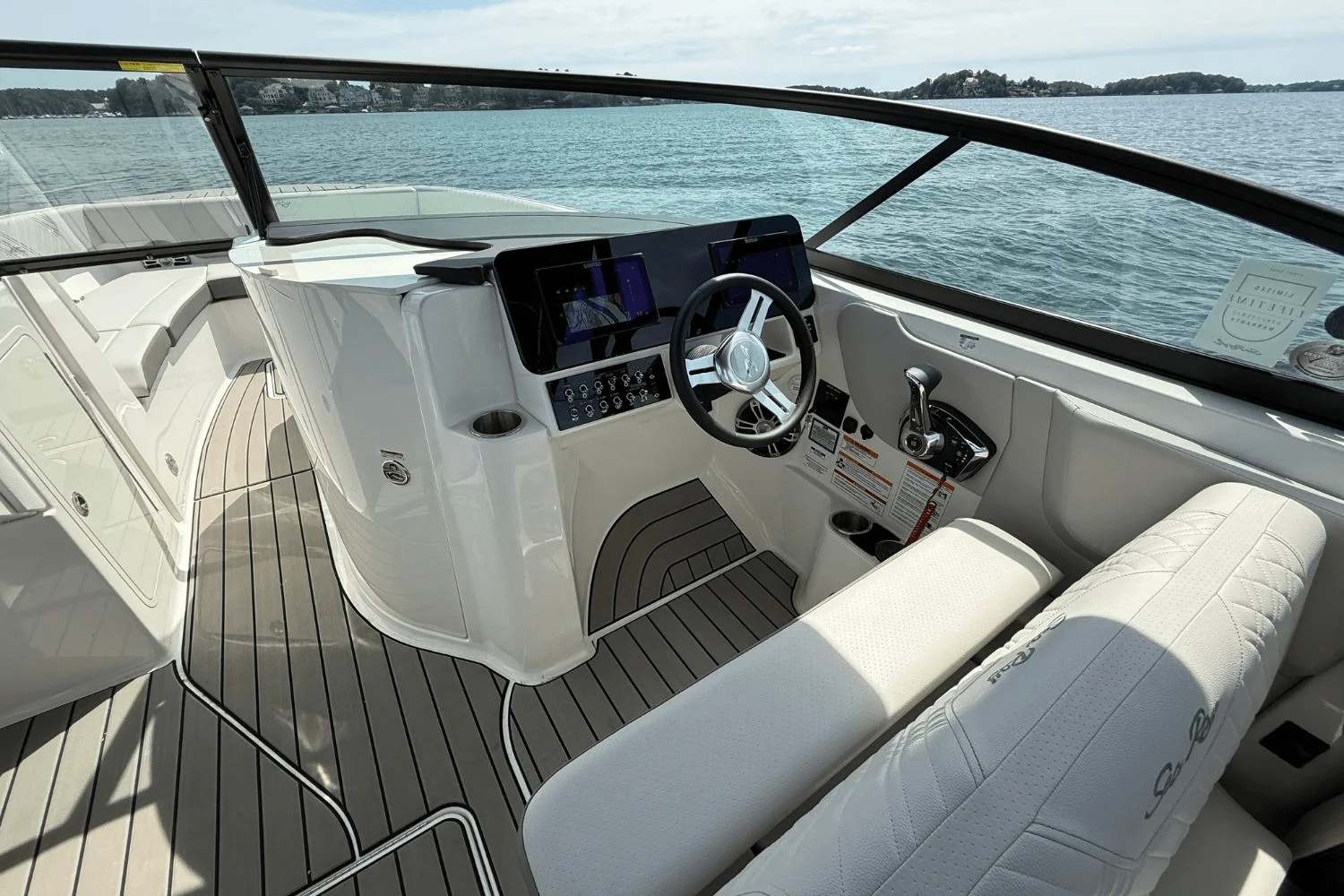 2025 Sea Ray SDX 270 Image Thumbnail #22