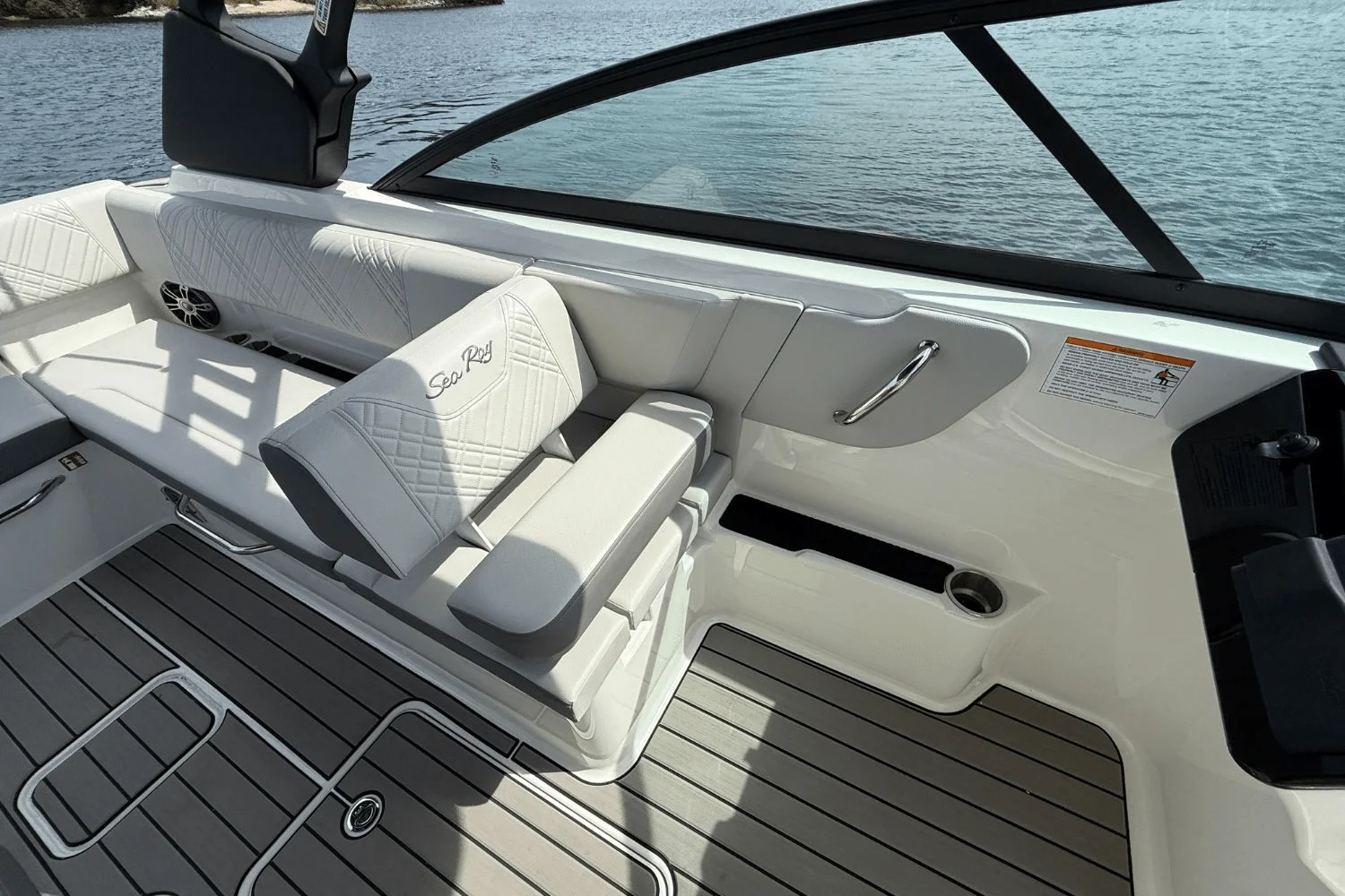 2025 Sea Ray SDX 270 Image Thumbnail #17