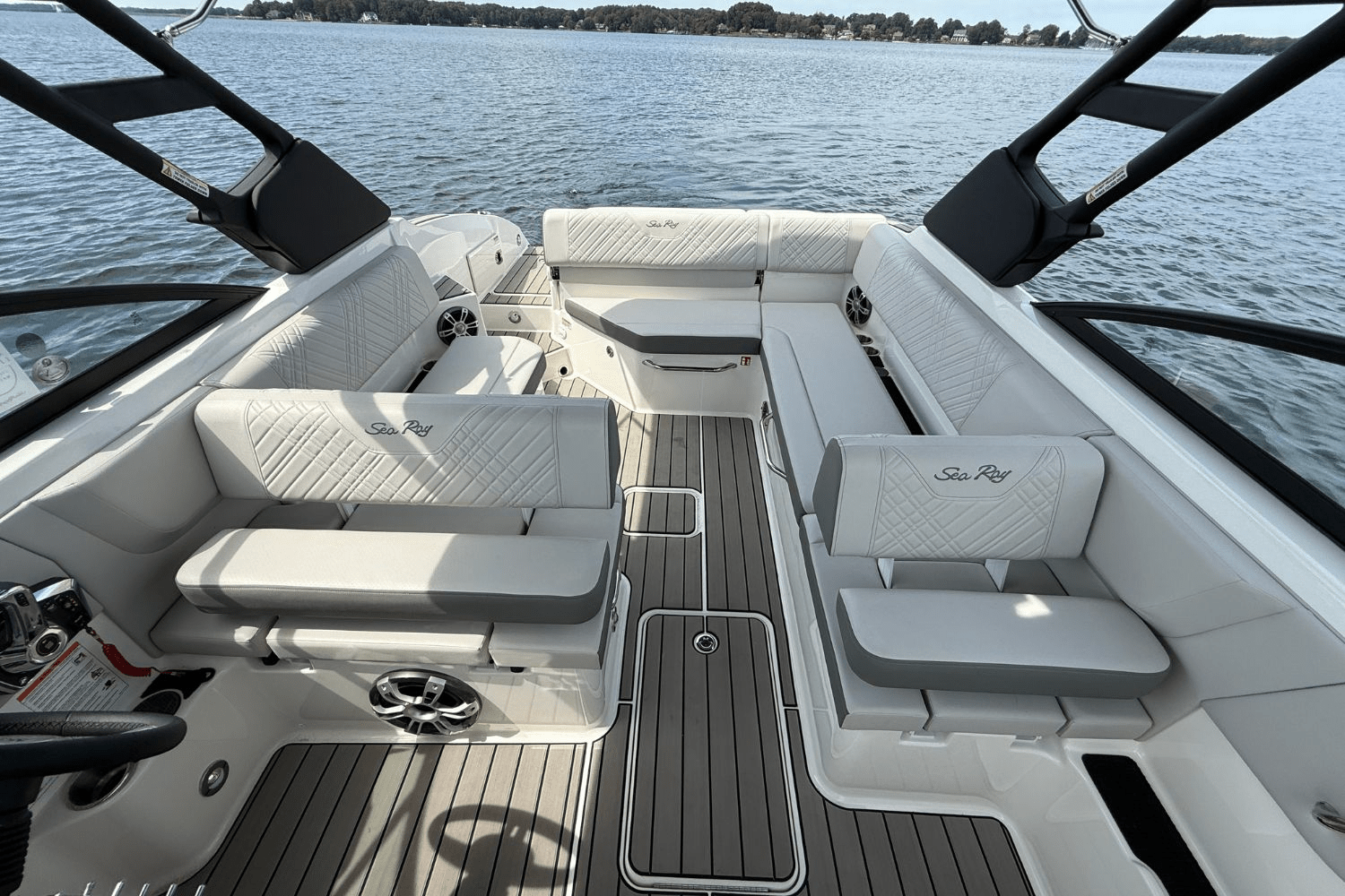 2025 Sea Ray SDX 270 Image Thumbnail #26