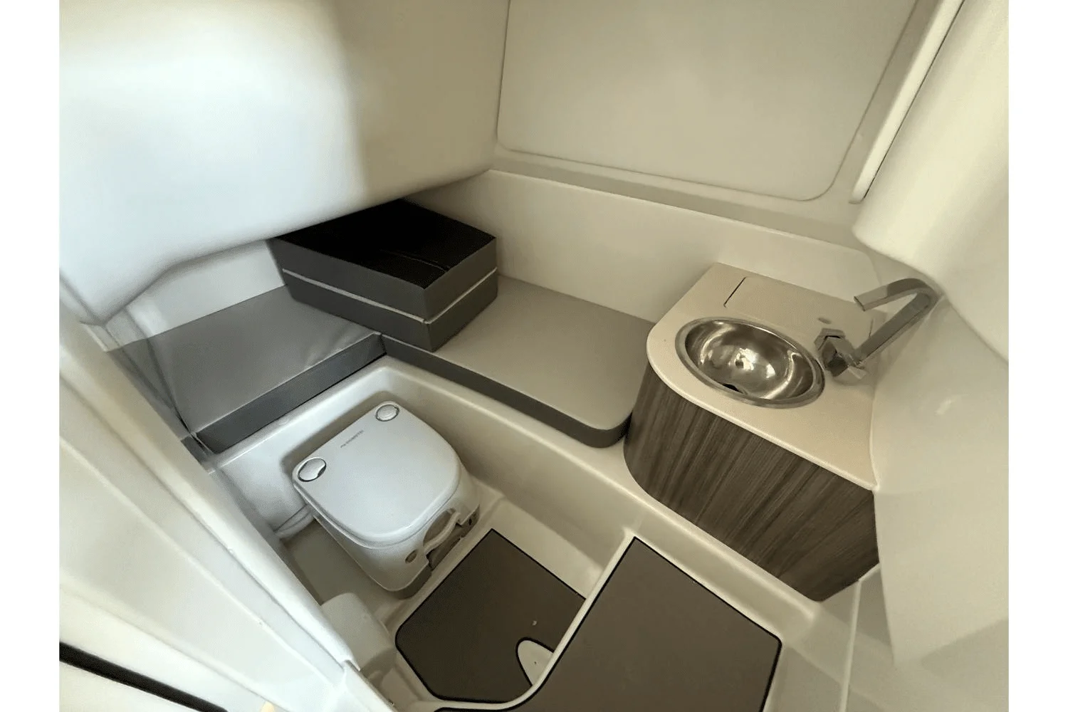 2025 Sea Ray SDX 270 Image Thumbnail #27