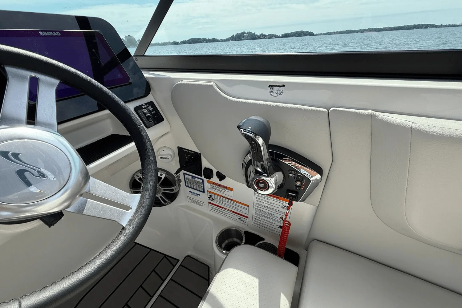 2025 Sea Ray SDX 270 Image Thumbnail #25