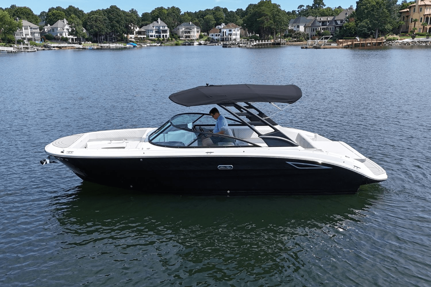 2025 Sea Ray SDX 270 Image Thumbnail #8