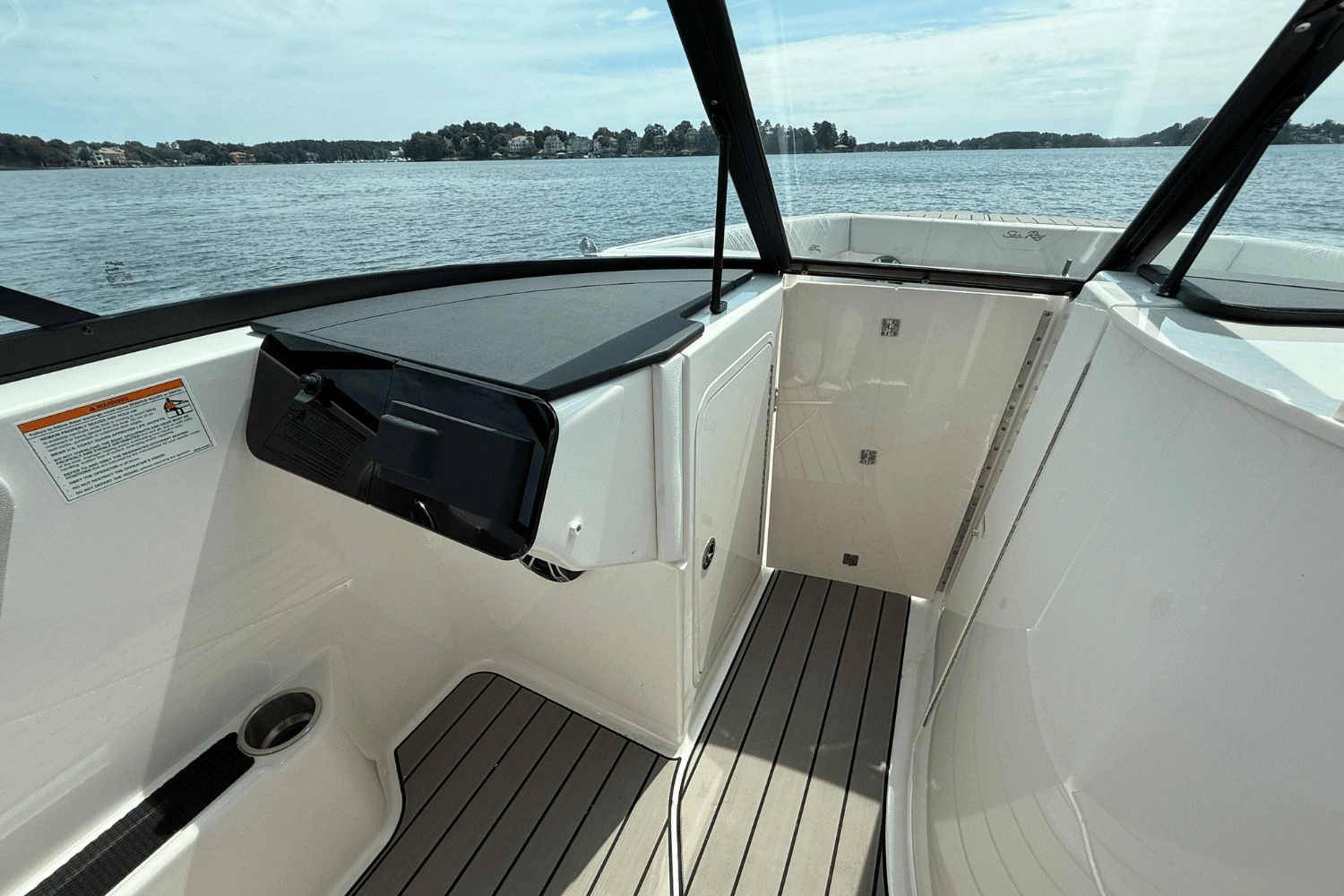 2025 Sea Ray SDX 270 Image Thumbnail #19