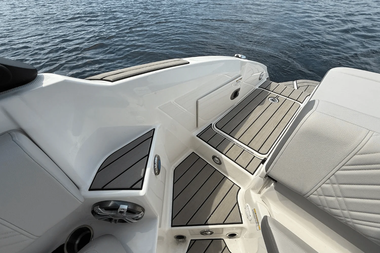 2025 Sea Ray SDX 270 Image Thumbnail #13