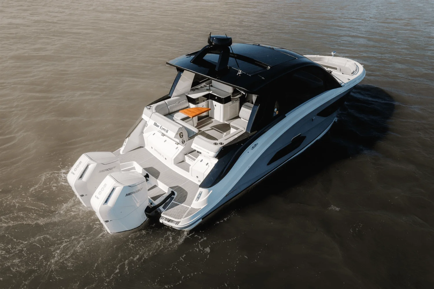 2023 Sea Ray 370 Sundancer Outboard Image Thumbnail #4