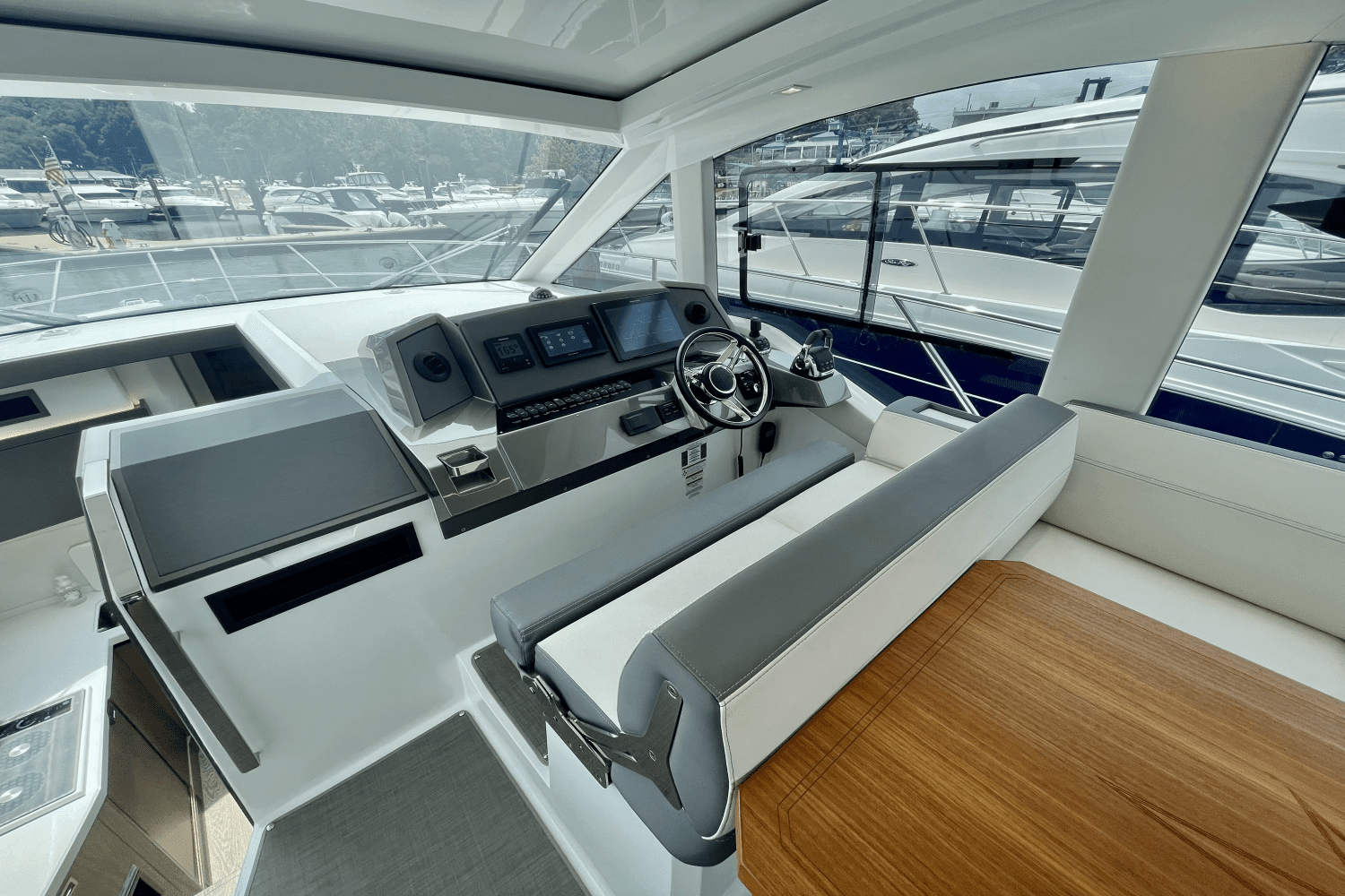 2019 Galeon 425 HTS Image Thumbnail #13