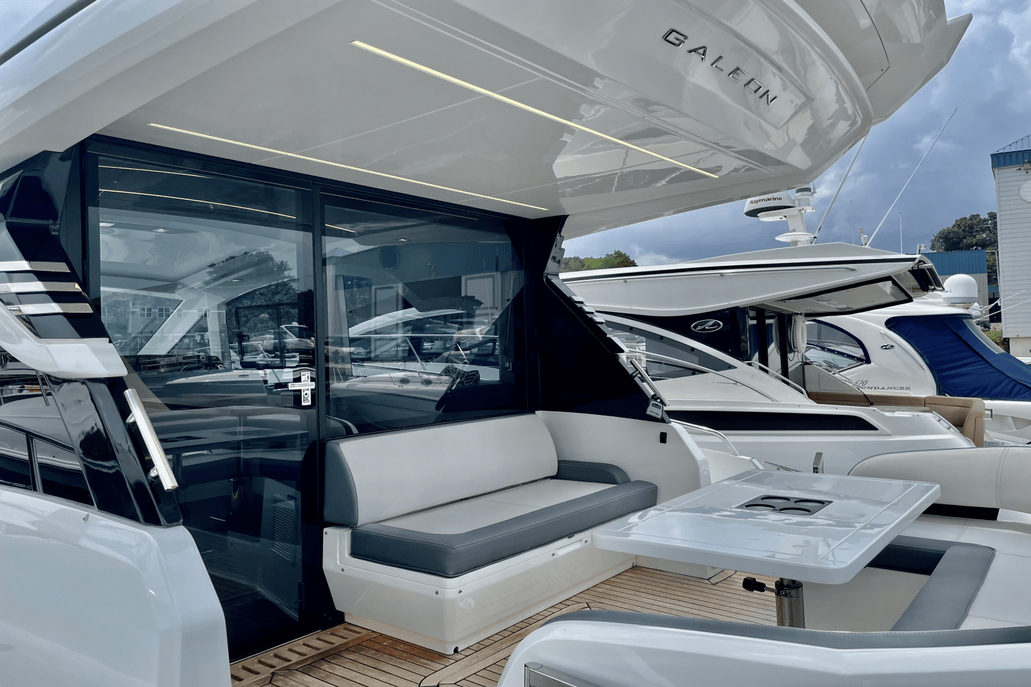 2019 Galeon 425 HTS Image Thumbnail #7