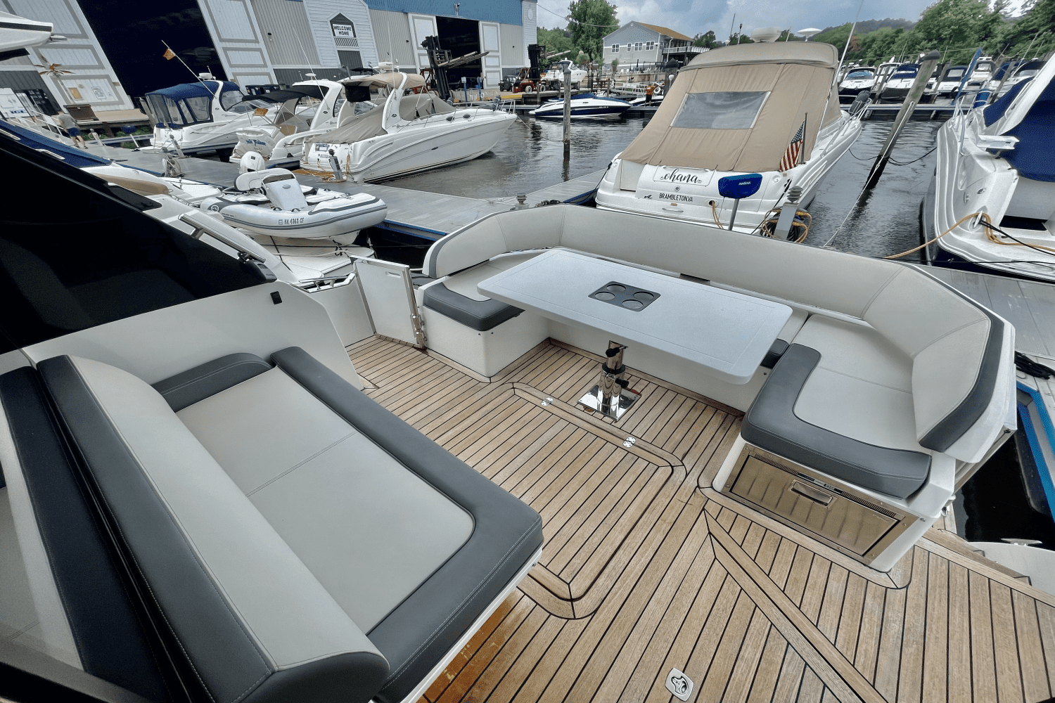 2019 Galeon 425 HTS Image Thumbnail #9