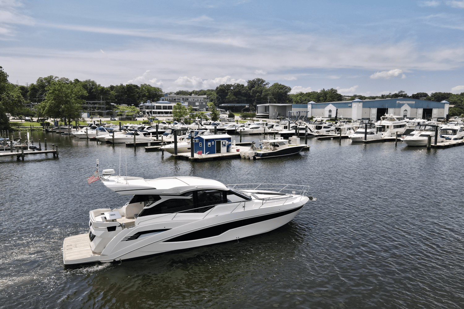 2019 Galeon 425 HTS Image Thumbnail #4