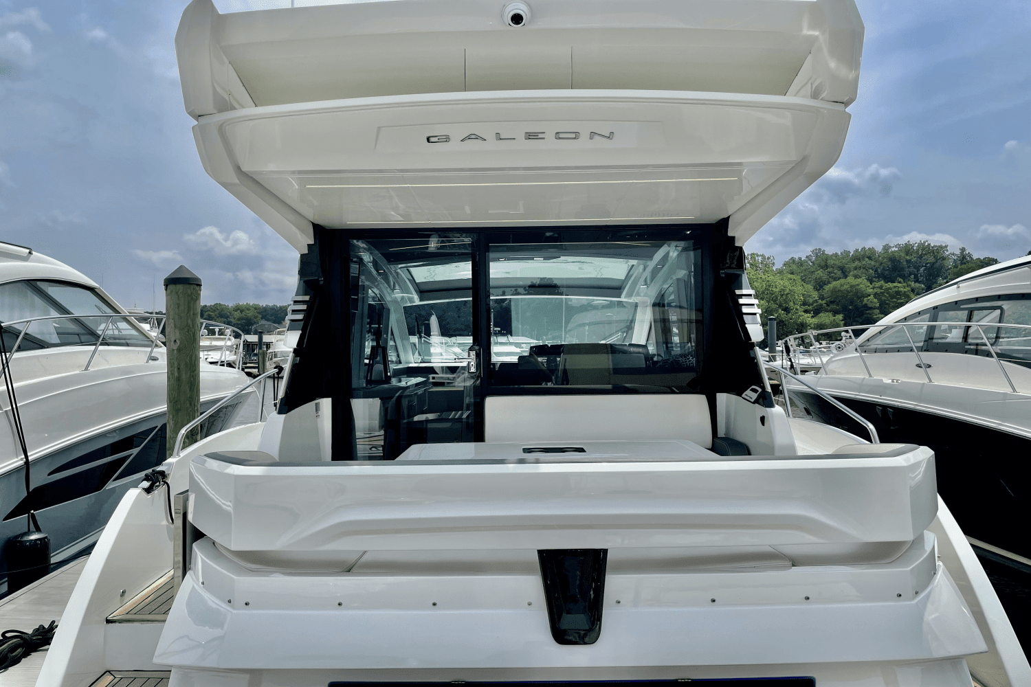 2019 Galeon 425 HTS Image Thumbnail #6