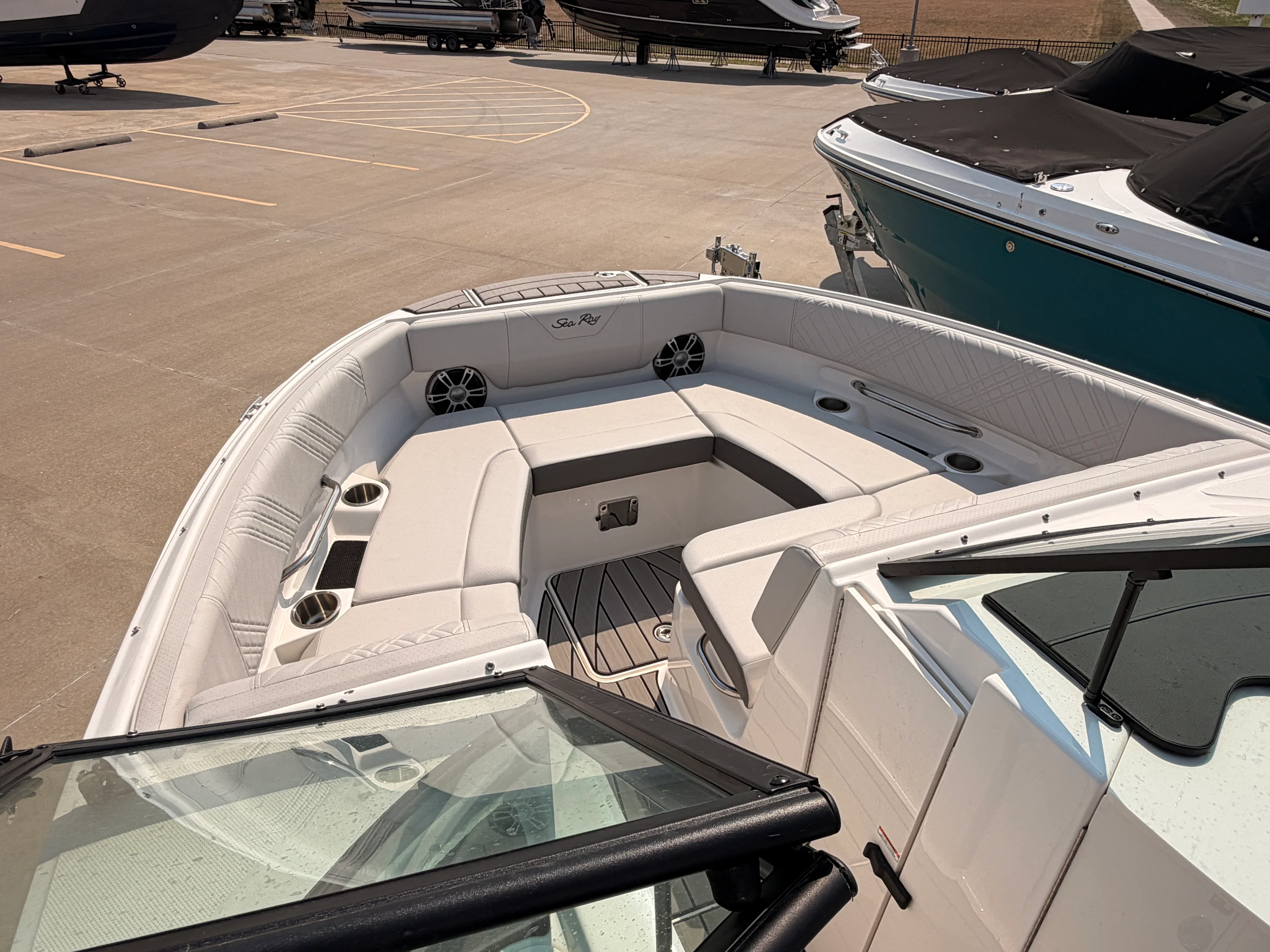 2025 Sea Ray SDX 250 Surf Image Thumbnail #21