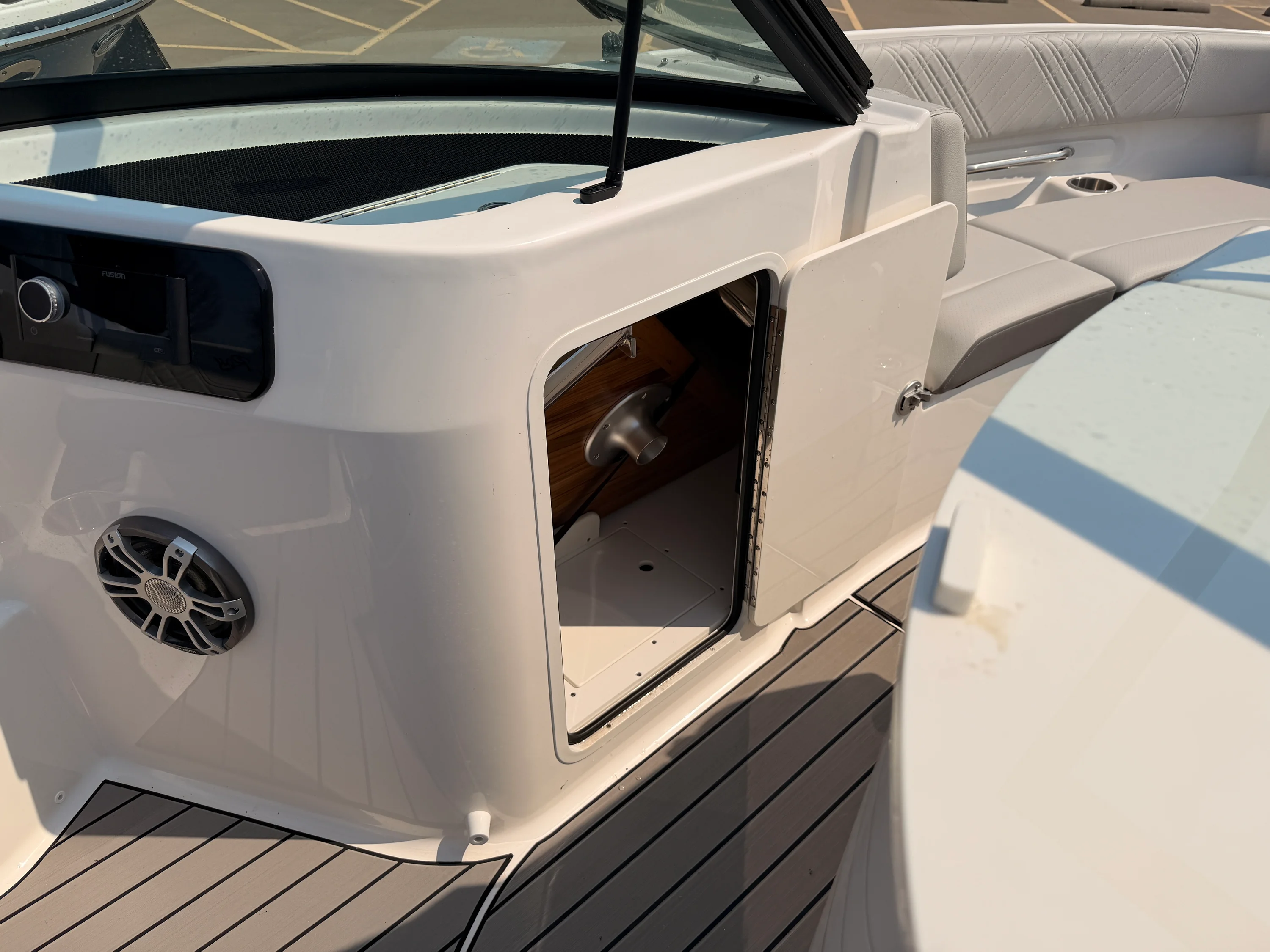 2025 Sea Ray SDX 250 Surf Image Thumbnail #20