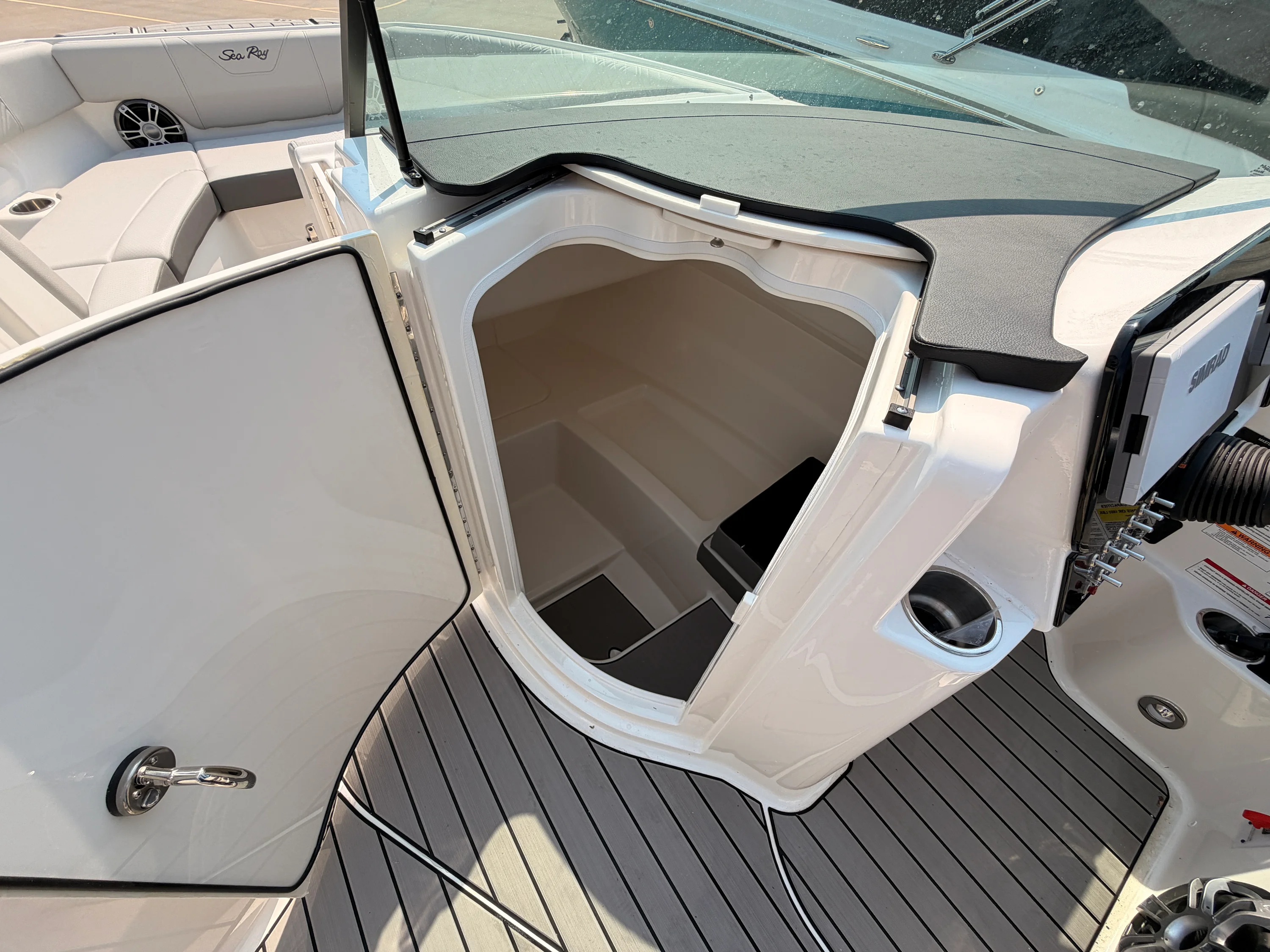 2025 Sea Ray SDX 250 Surf Image Thumbnail #19