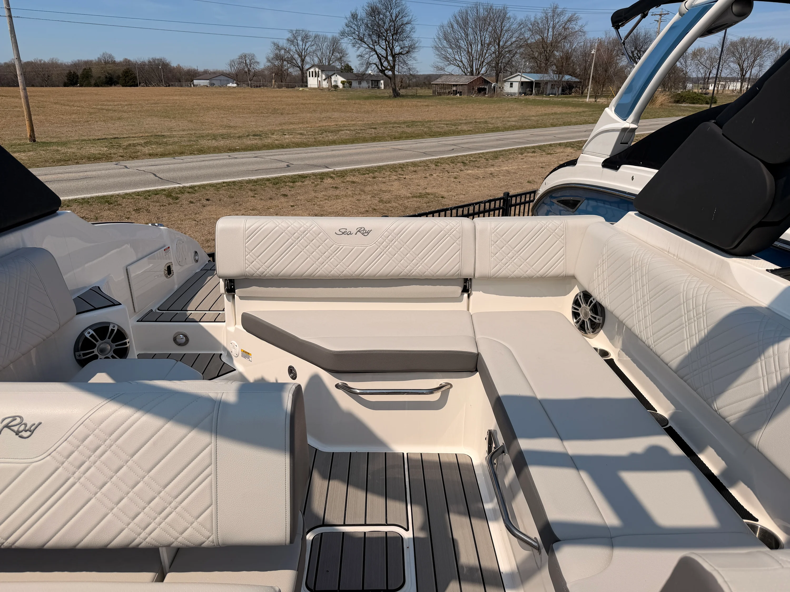 2025 Sea Ray SDX 250 Surf Image Thumbnail #8