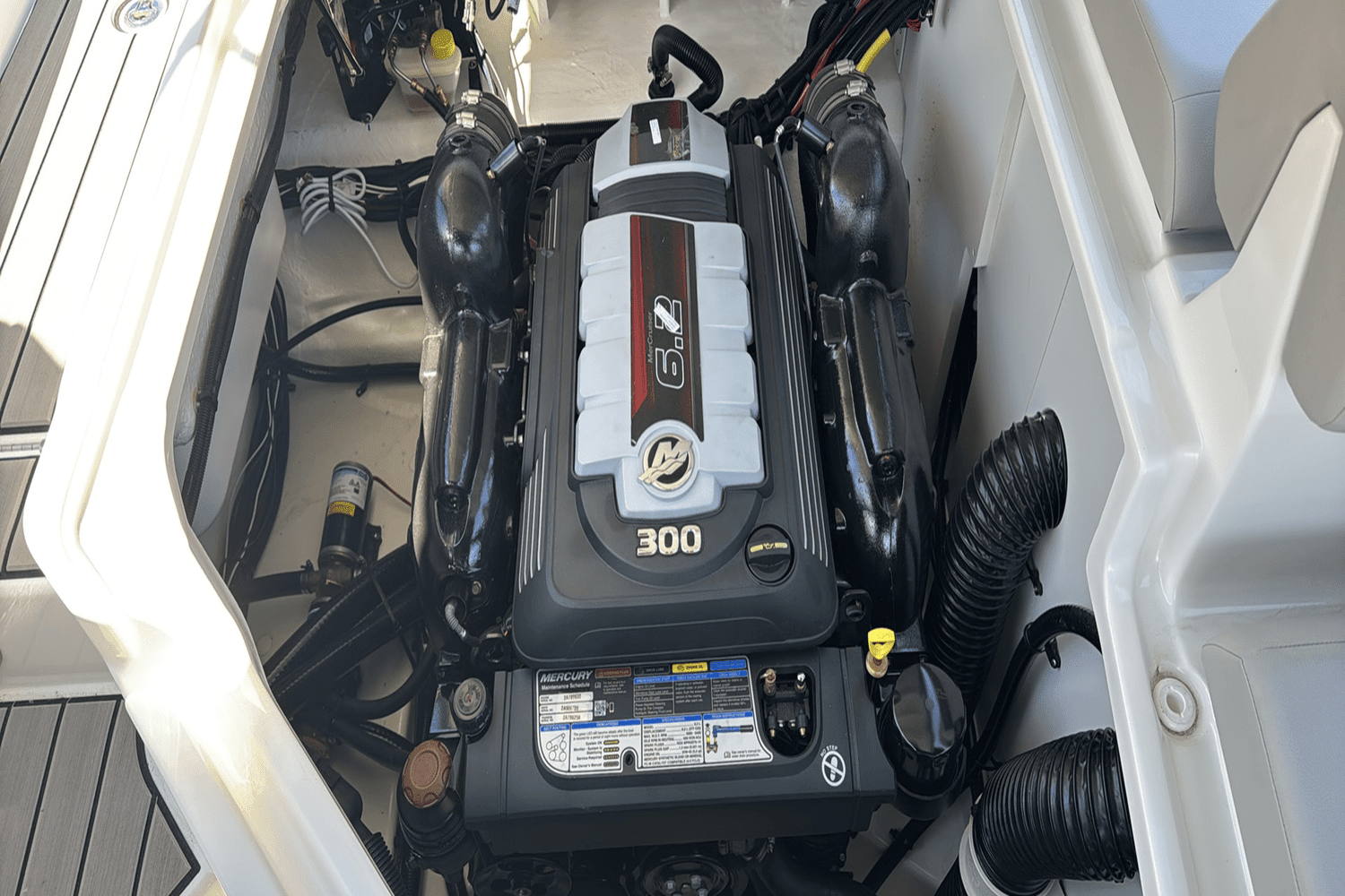 2025 Sea Ray SDX 250 Surf Image Thumbnail #17