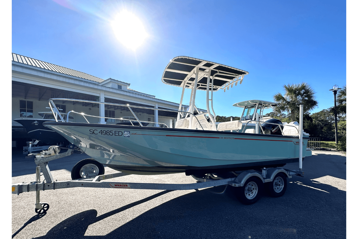 2023 Boston Whaler 190 MONTAUK Image Thumbnail #2