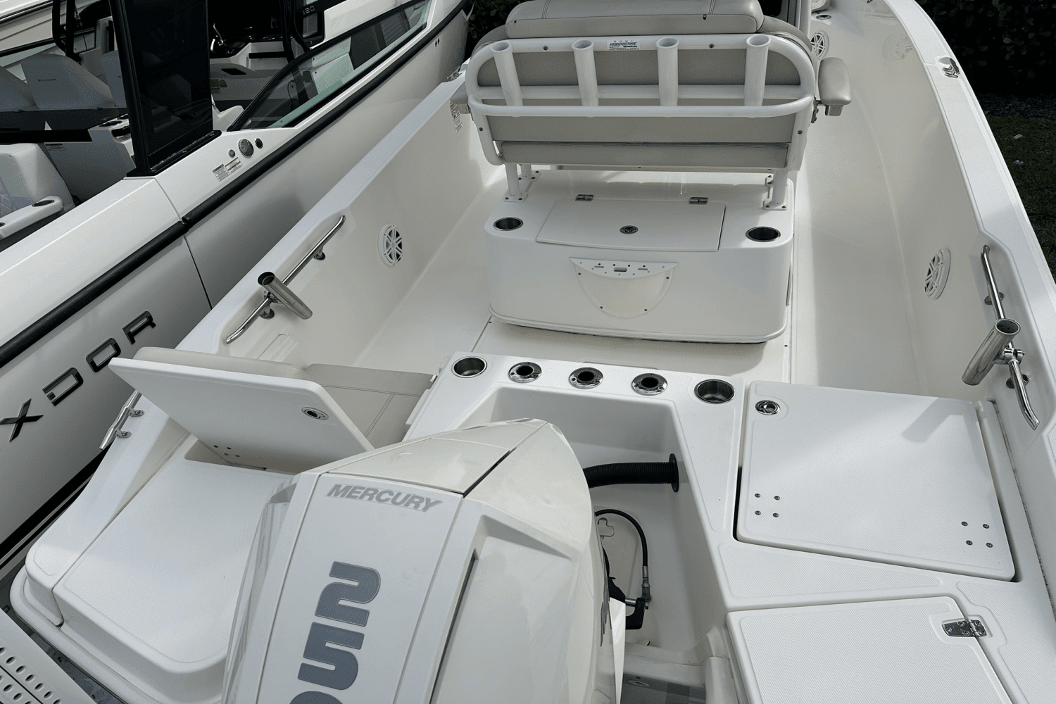 2021 Boston Whaler 220 DAUNTLESS Image Thumbnail #2