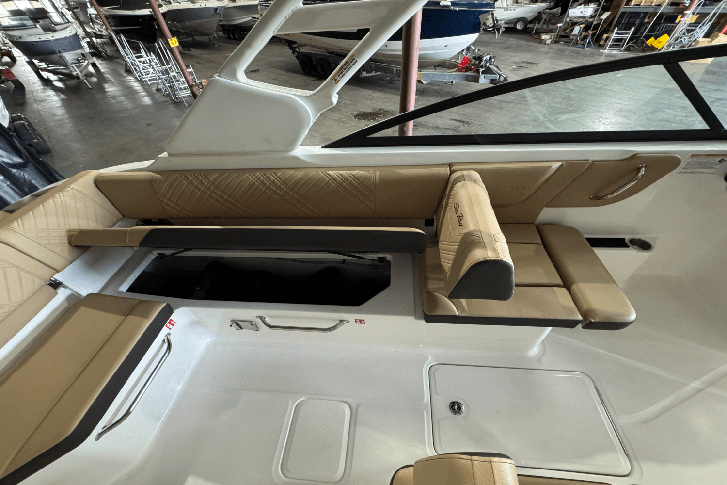 2025 Sea Ray SDX 270 Image Thumbnail #13