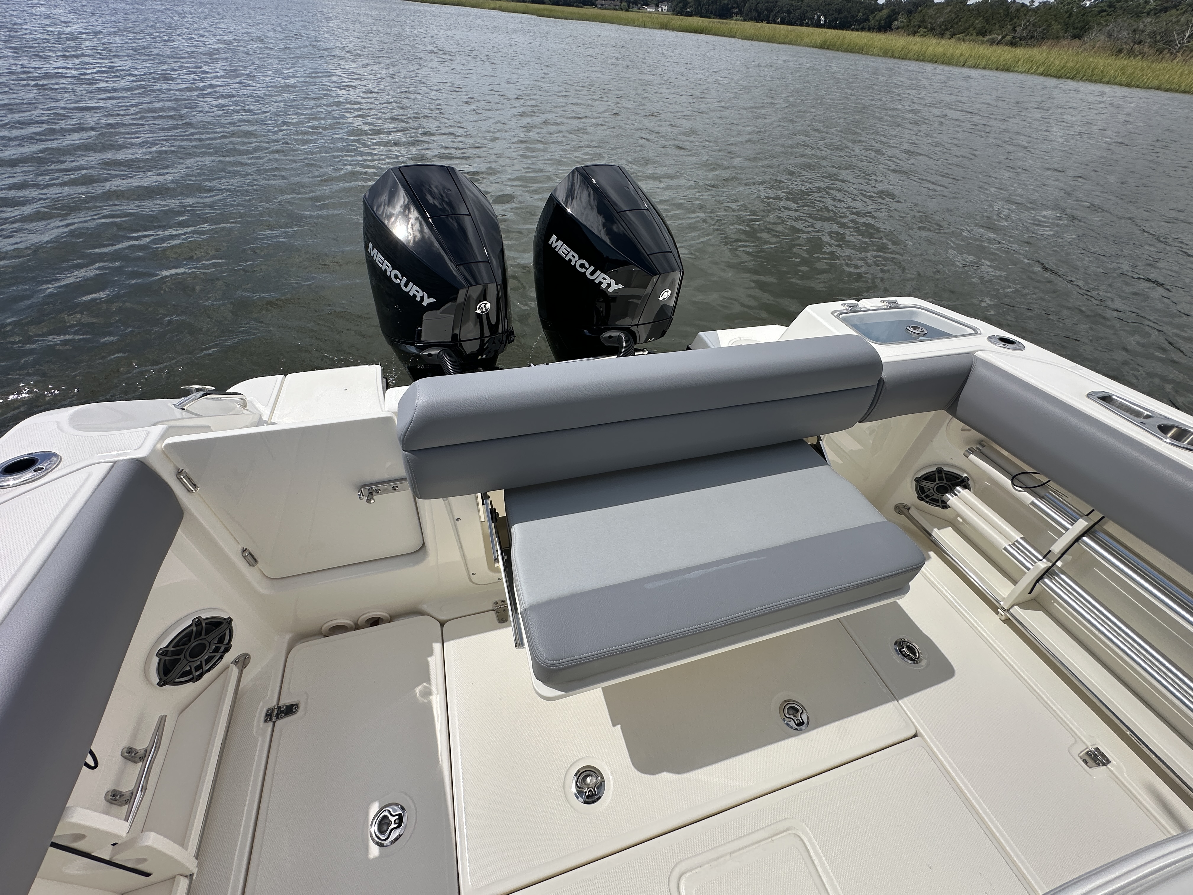 2025 Boston Whaler 250 Outrage Image Thumbnail #22