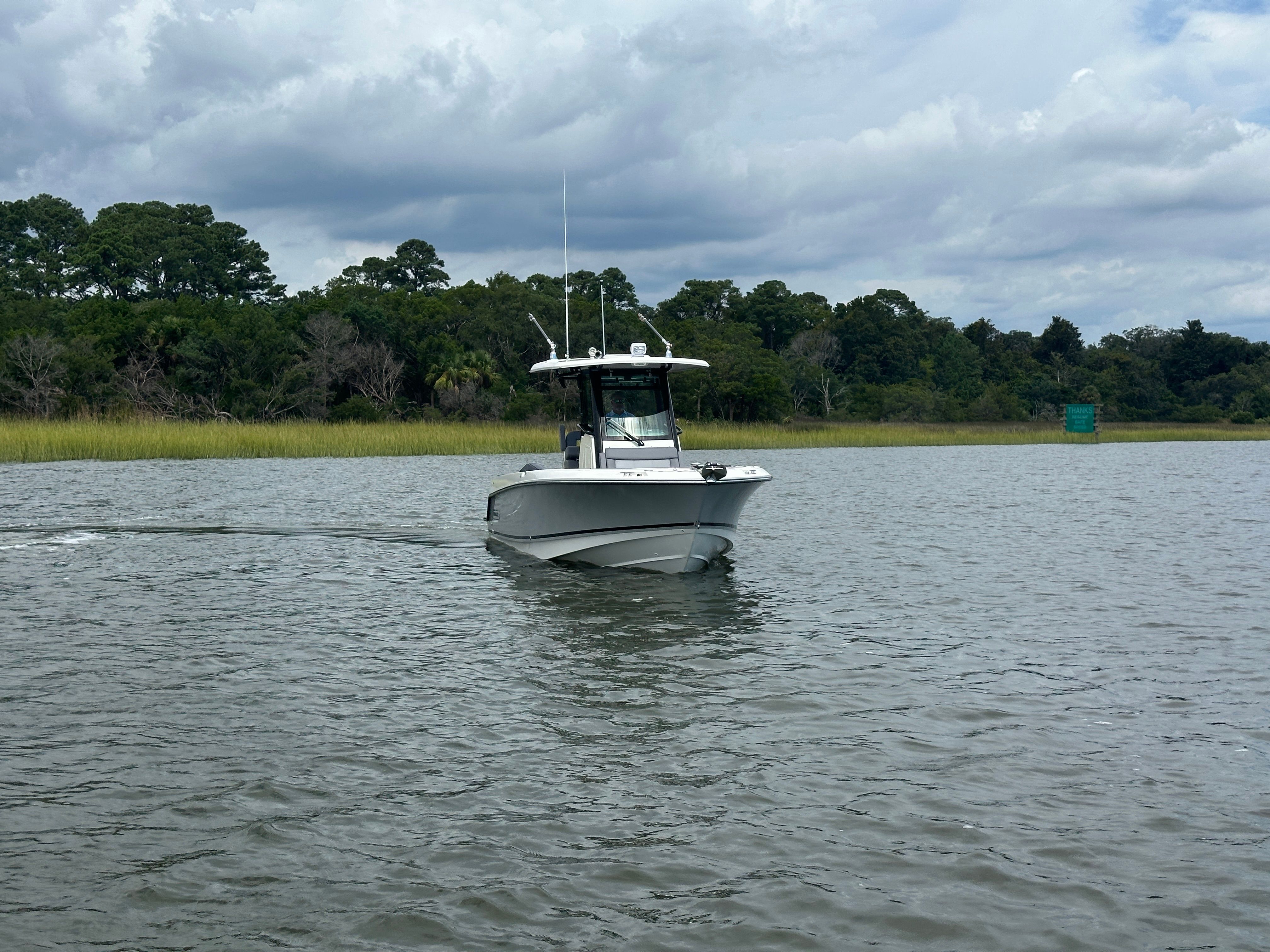 2025 Boston Whaler 250 Outrage Image Thumbnail #2