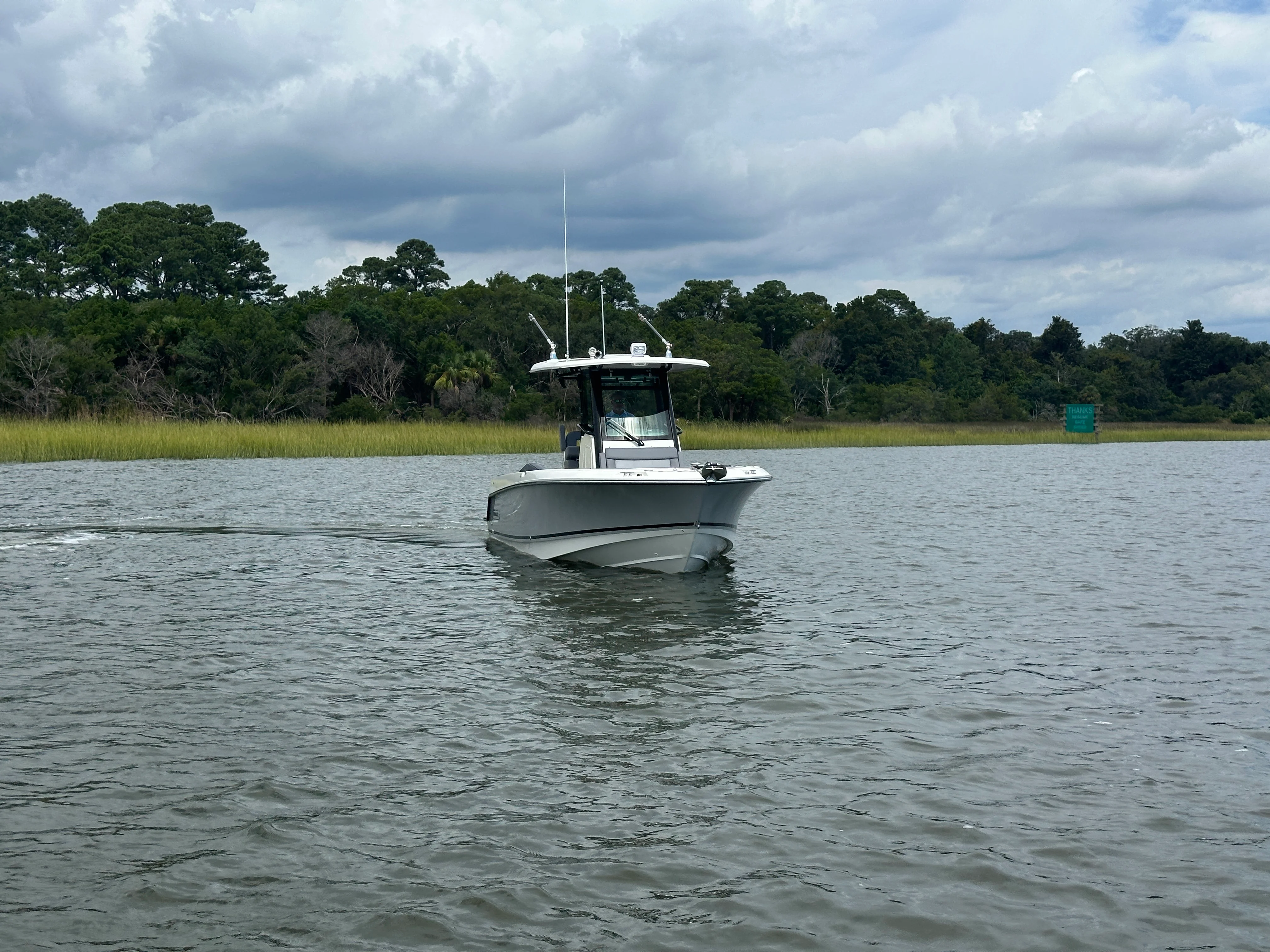 2025 Boston Whaler 250 Outrage Image Thumbnail #2