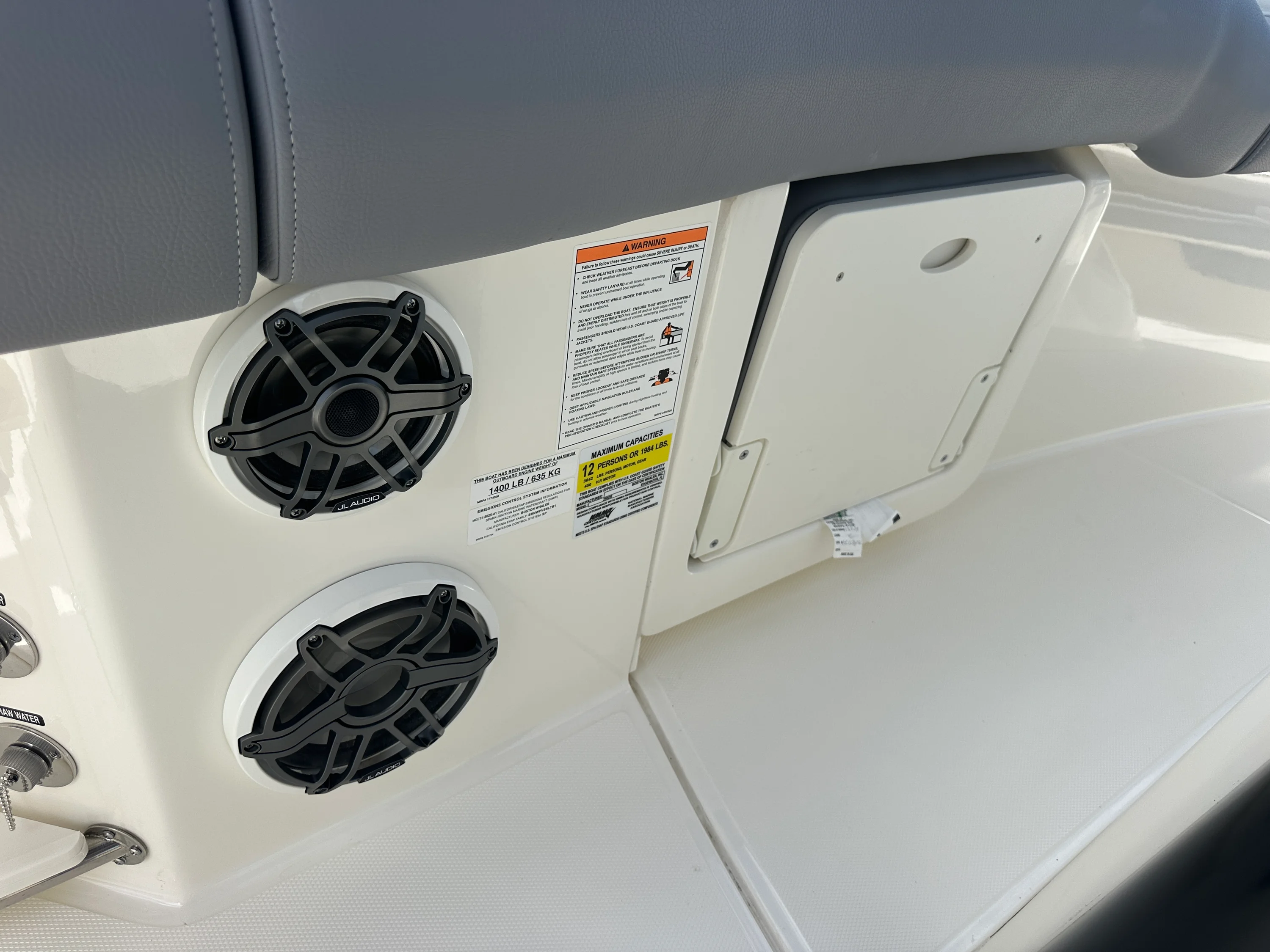 2025 Boston Whaler 250 Outrage Image Thumbnail #19