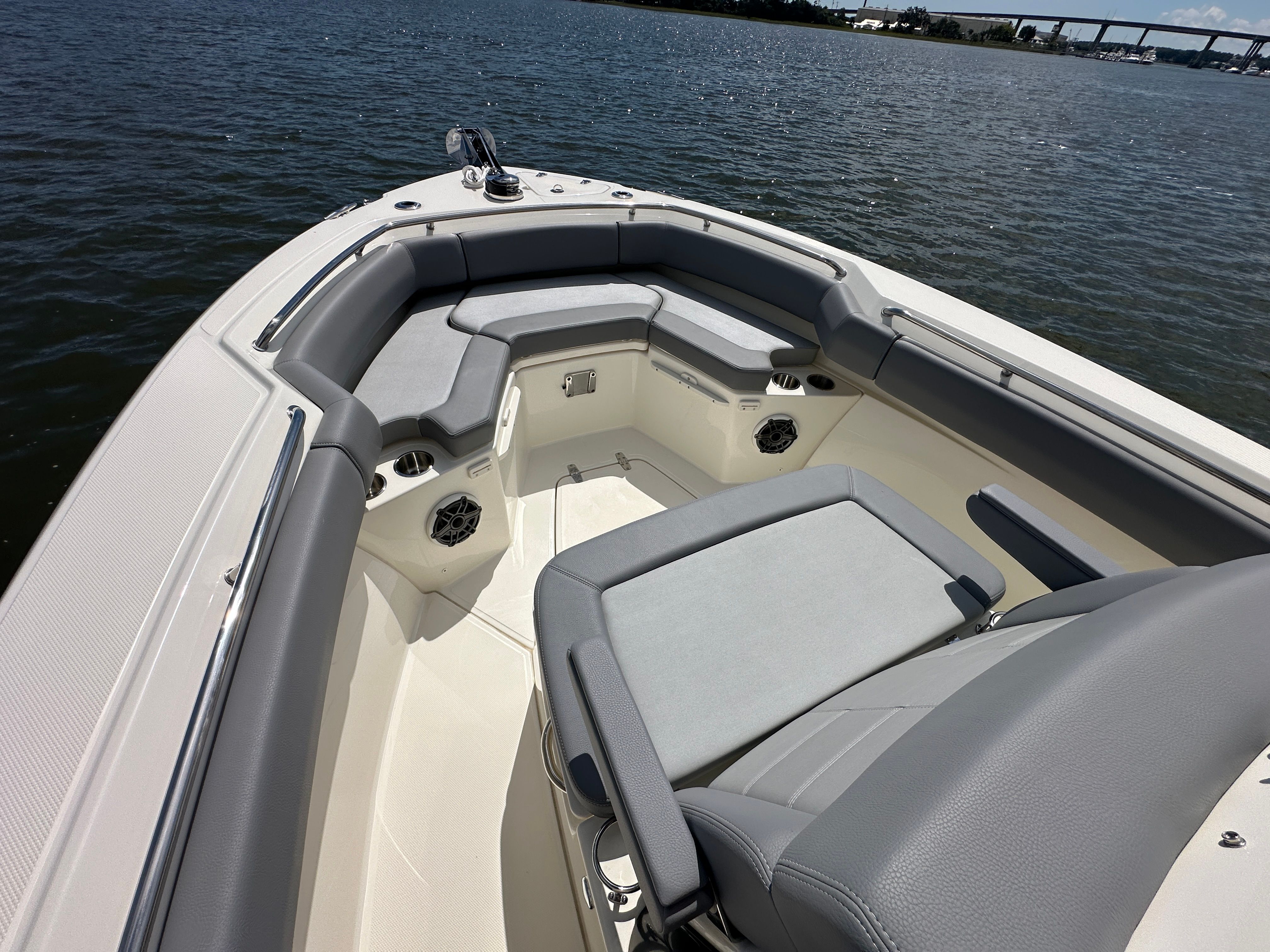 2025 Boston Whaler 250 Outrage Image Thumbnail #12