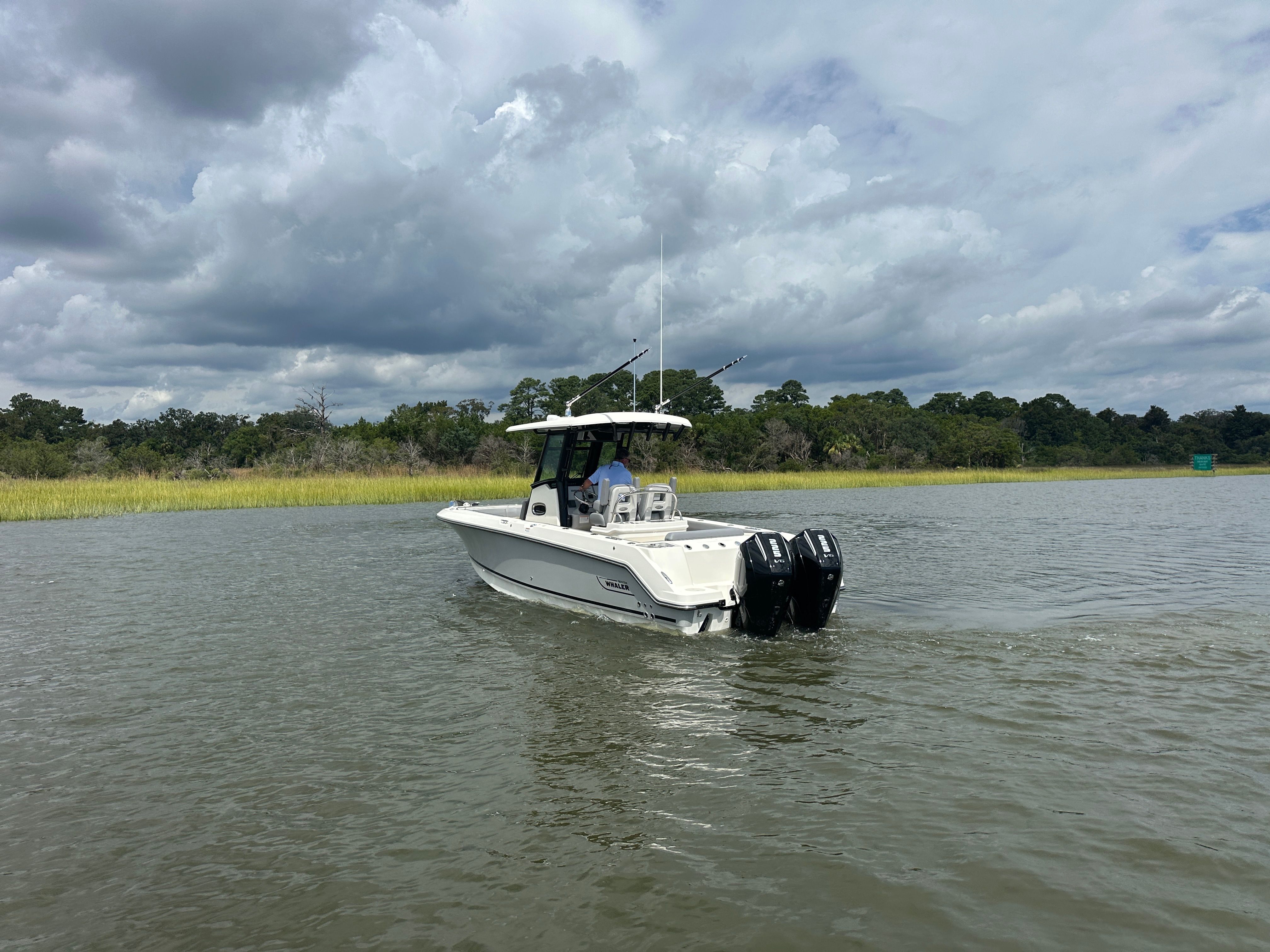 2025 Boston Whaler 250 Outrage Image Thumbnail #7