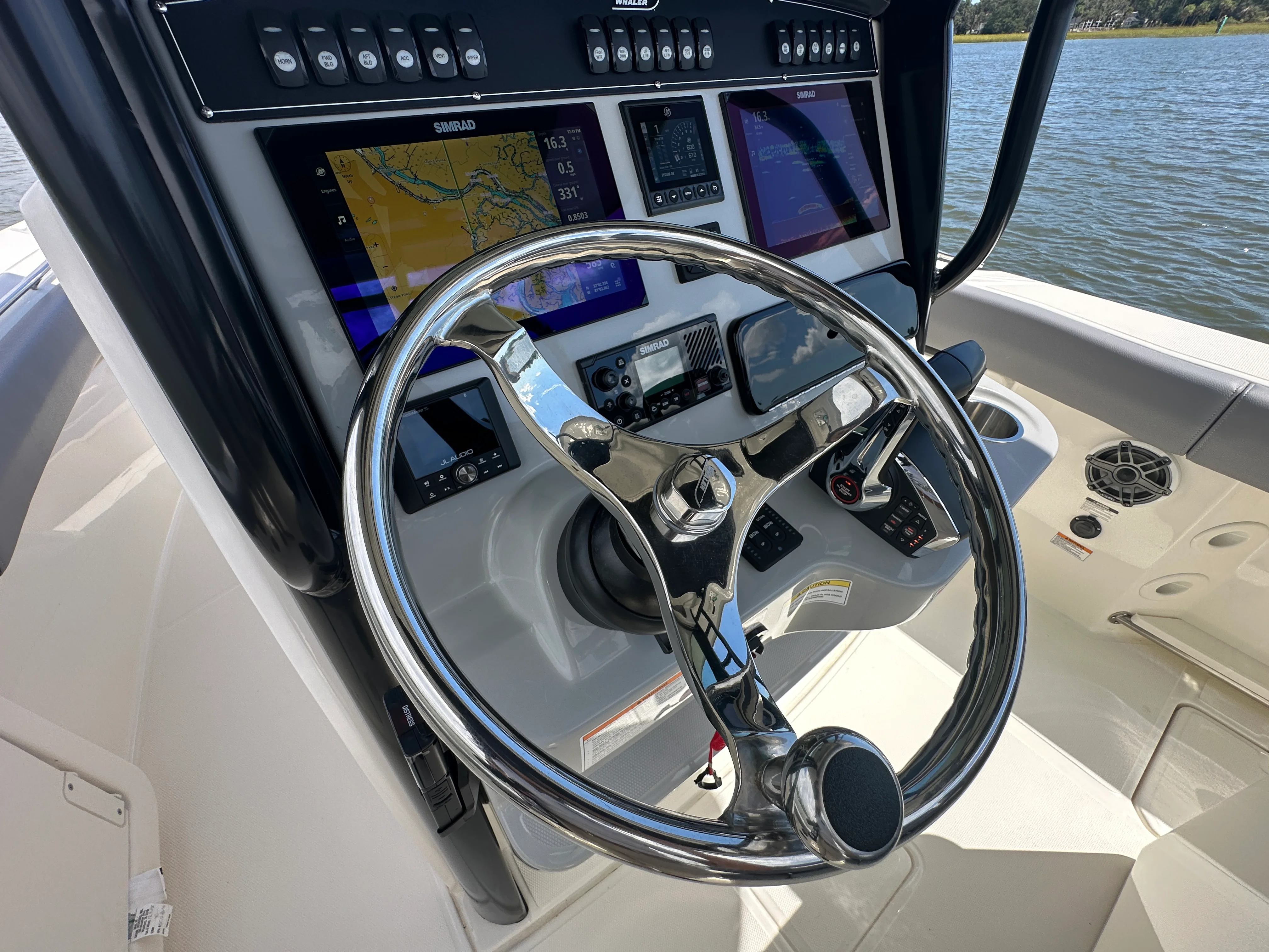 2025 Boston Whaler 250 Outrage Image Thumbnail #17